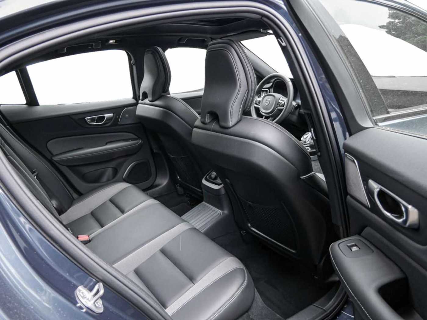 Volvo  T8 Ultimate Dark Recharge Plug-In Hybrid AWD