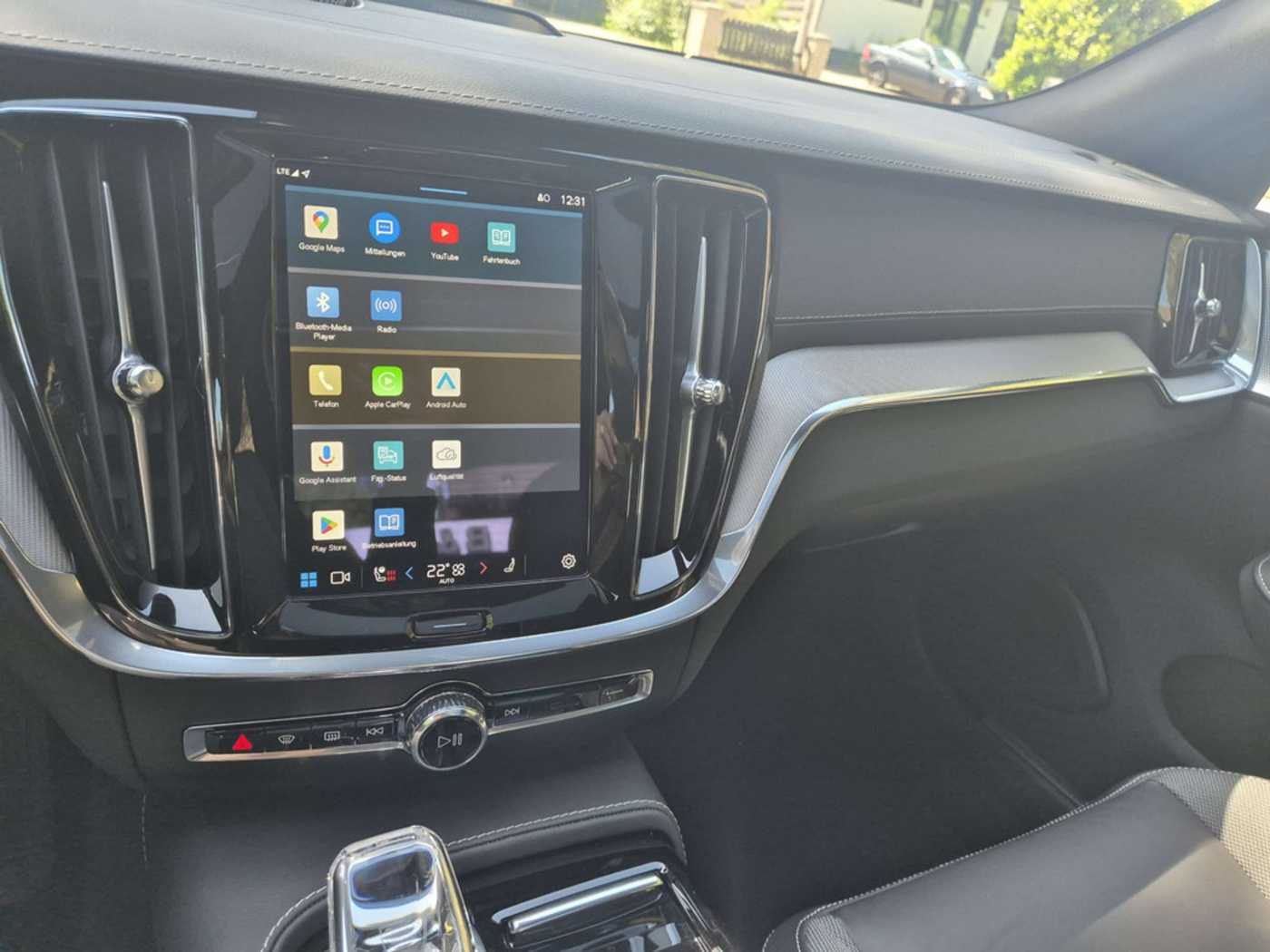 Volvo  T8 Ultimate Dark Recharge Plug-In Hybrid AWD