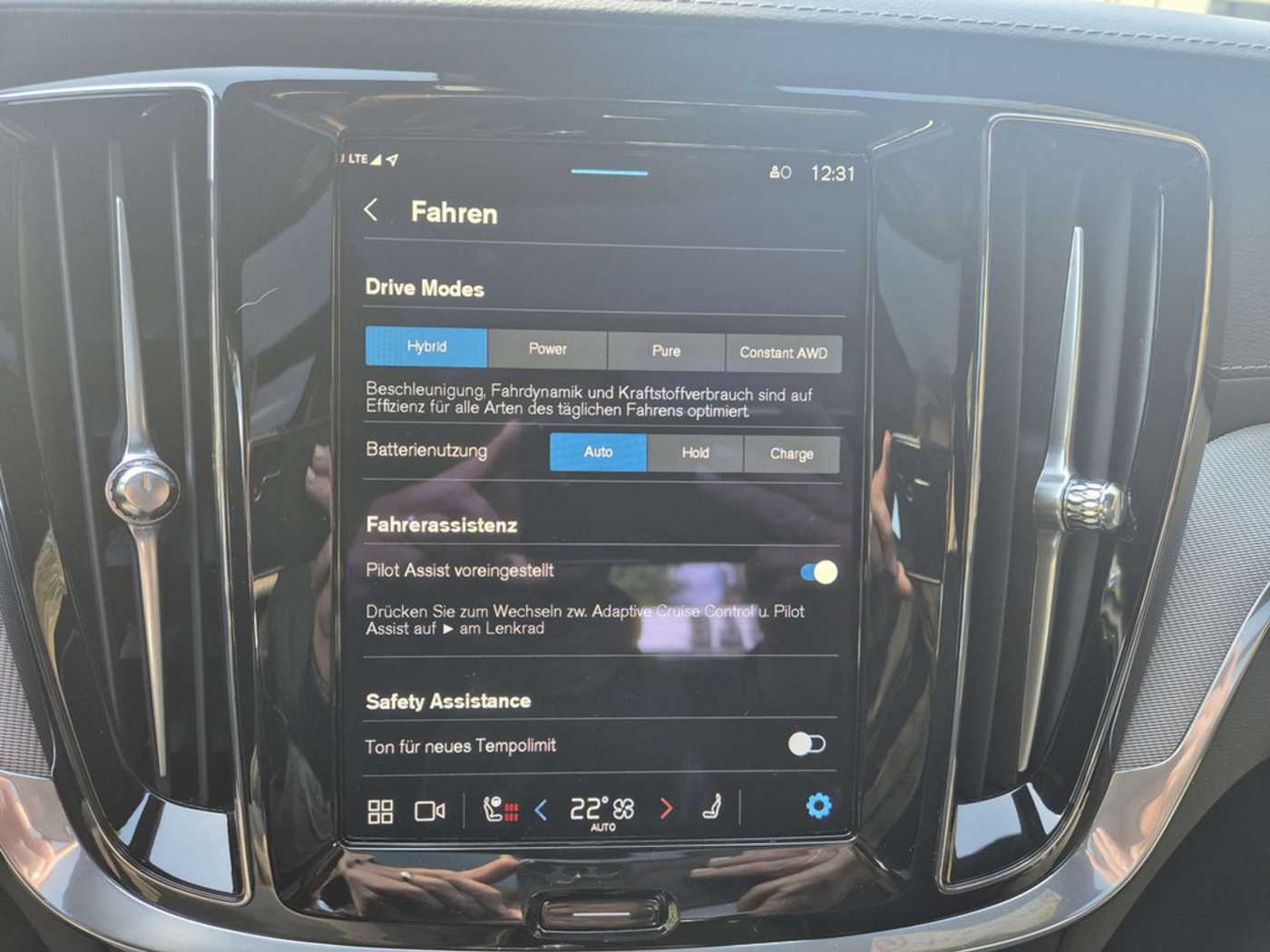Volvo  T8 Ultimate Dark Recharge Plug-In Hybrid AWD