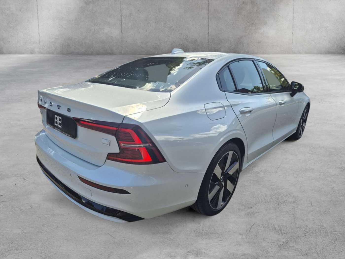 Volvo  T8 Ultimate Dark Recharge Plug-In Hybrid AWD