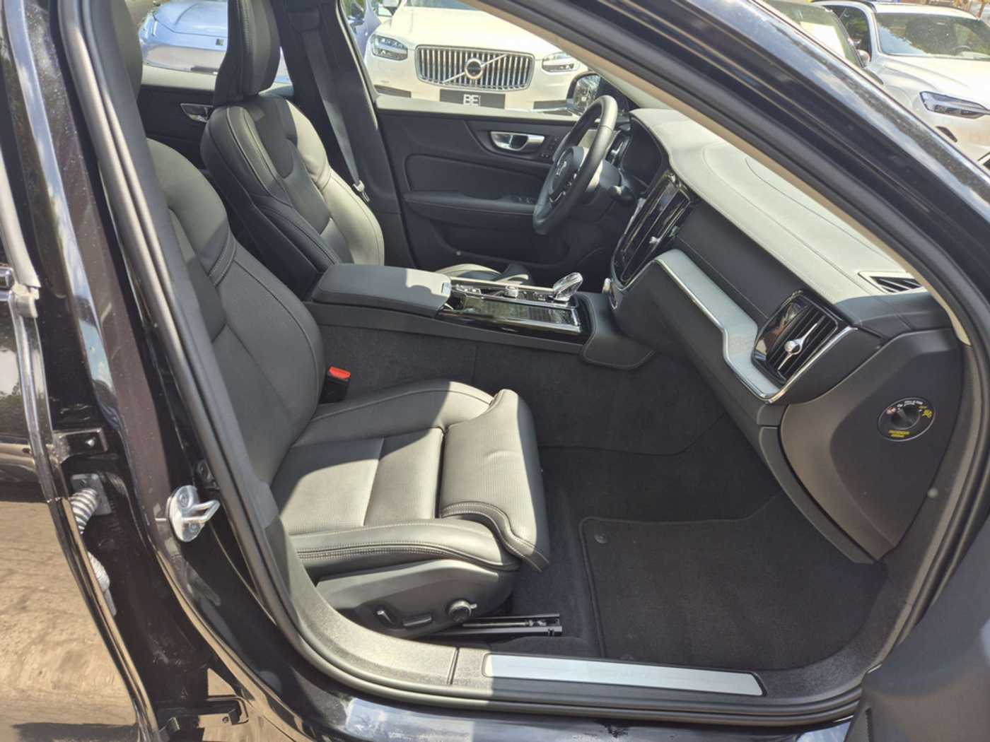 Volvo  T8 Ultimate Dark Recharge Plug-In Hybrid AWD