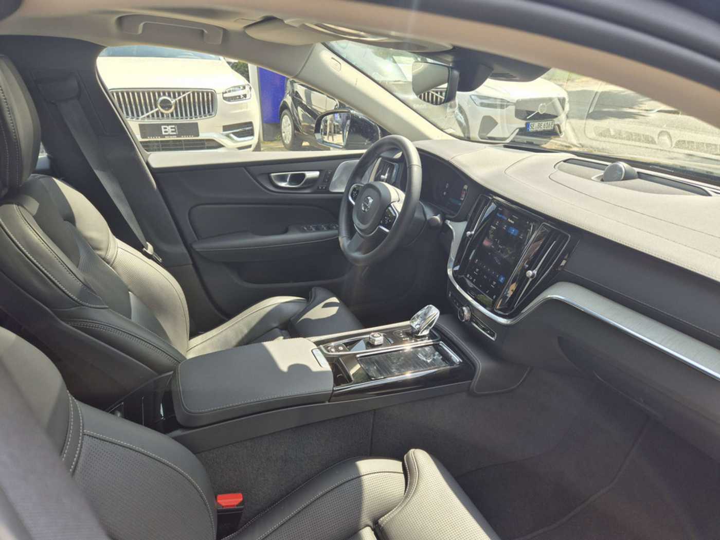Volvo  T8 Ultimate Dark Recharge Plug-In Hybrid AWD