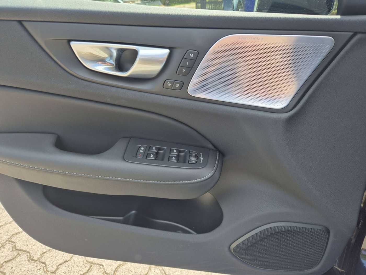 Volvo  T8 Ultimate Dark Recharge Plug-In Hybrid AWD