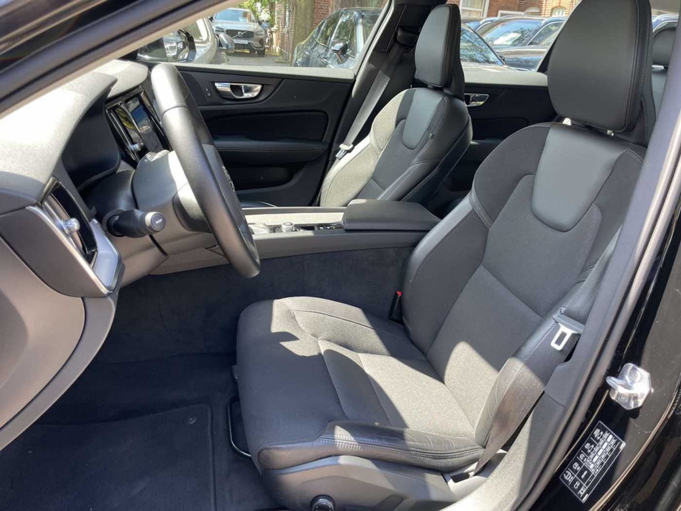 Volvo  T4 Geartronic Momentum Pro SHZ NAVI LED