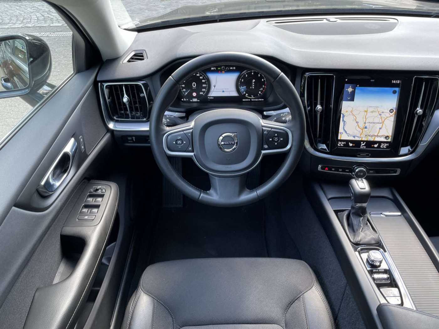 Volvo  T4 Geartronic Momentum Pro SHZ NAVI LED