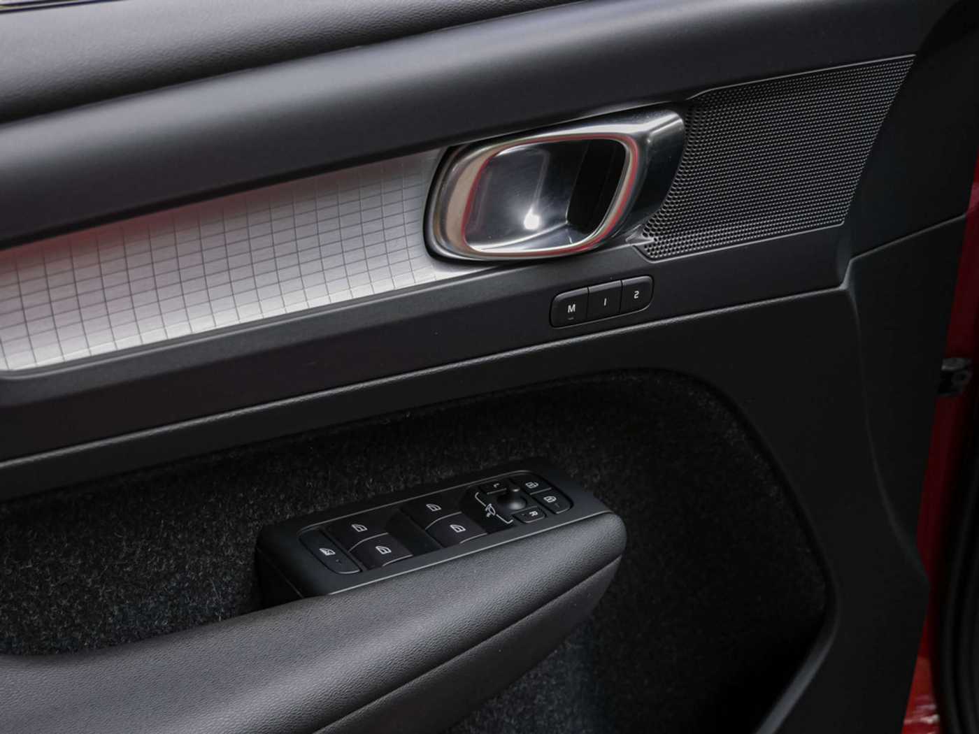 Volvo  T4 Geartronic Momentum Pro W-LAN AHK LED