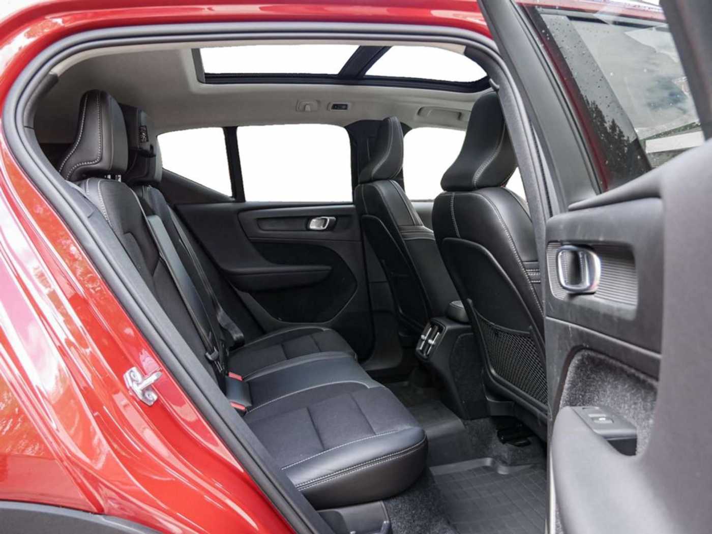 Volvo  T4 Geartronic Momentum Pro W-LAN AHK LED