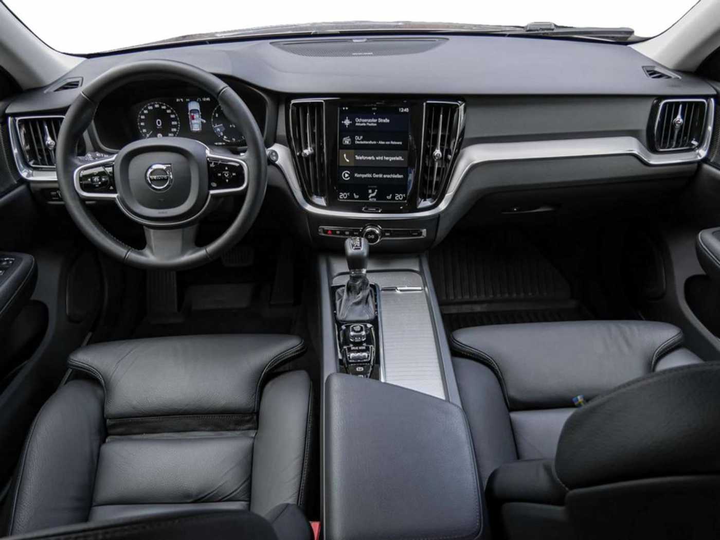 Volvo  T4 Geartronic Inscription W-LAN AHK LED