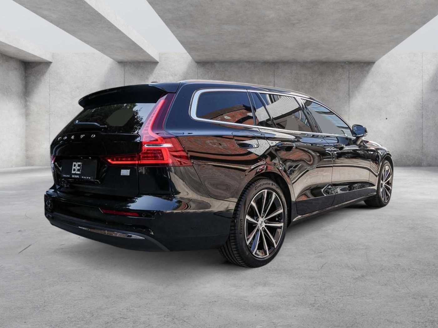 Volvo  T6 Core Recharge Plug-In Hybrid AWD