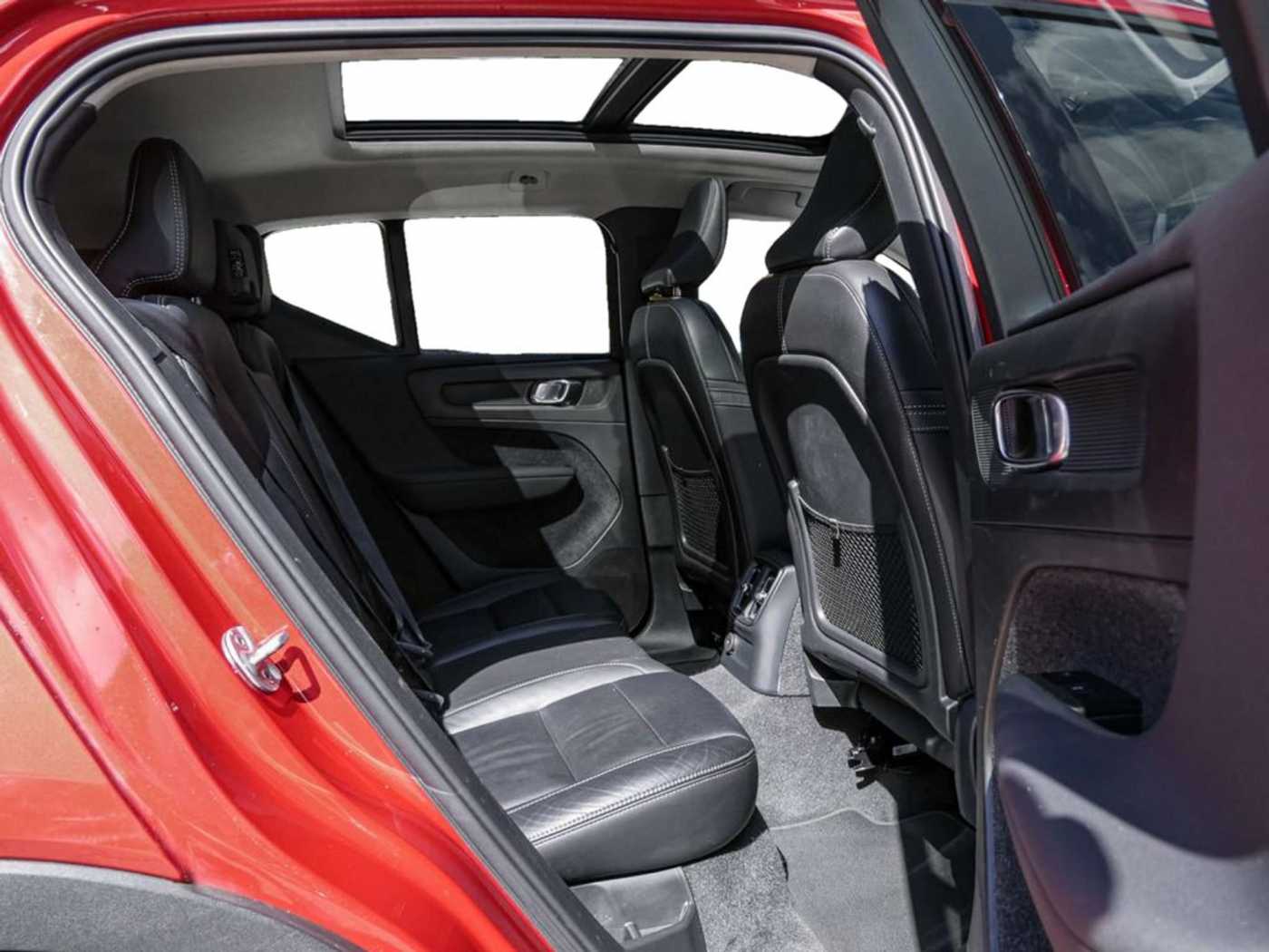 Volvo  T4 Inscription Expression Recharge Plug-In Hybrid