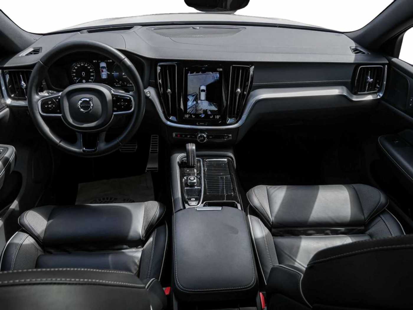 Volvo  T6 Recharge Plug-In Hybrid AWD R-Design