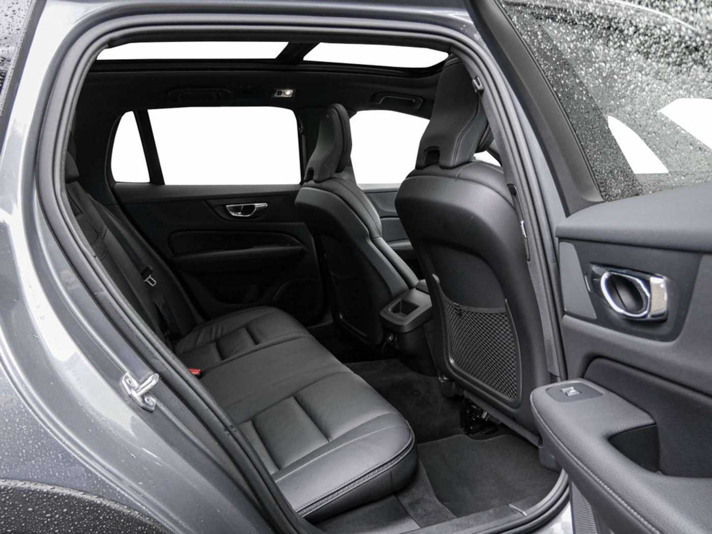 Volvo  D4 Cross Country Pro AWD