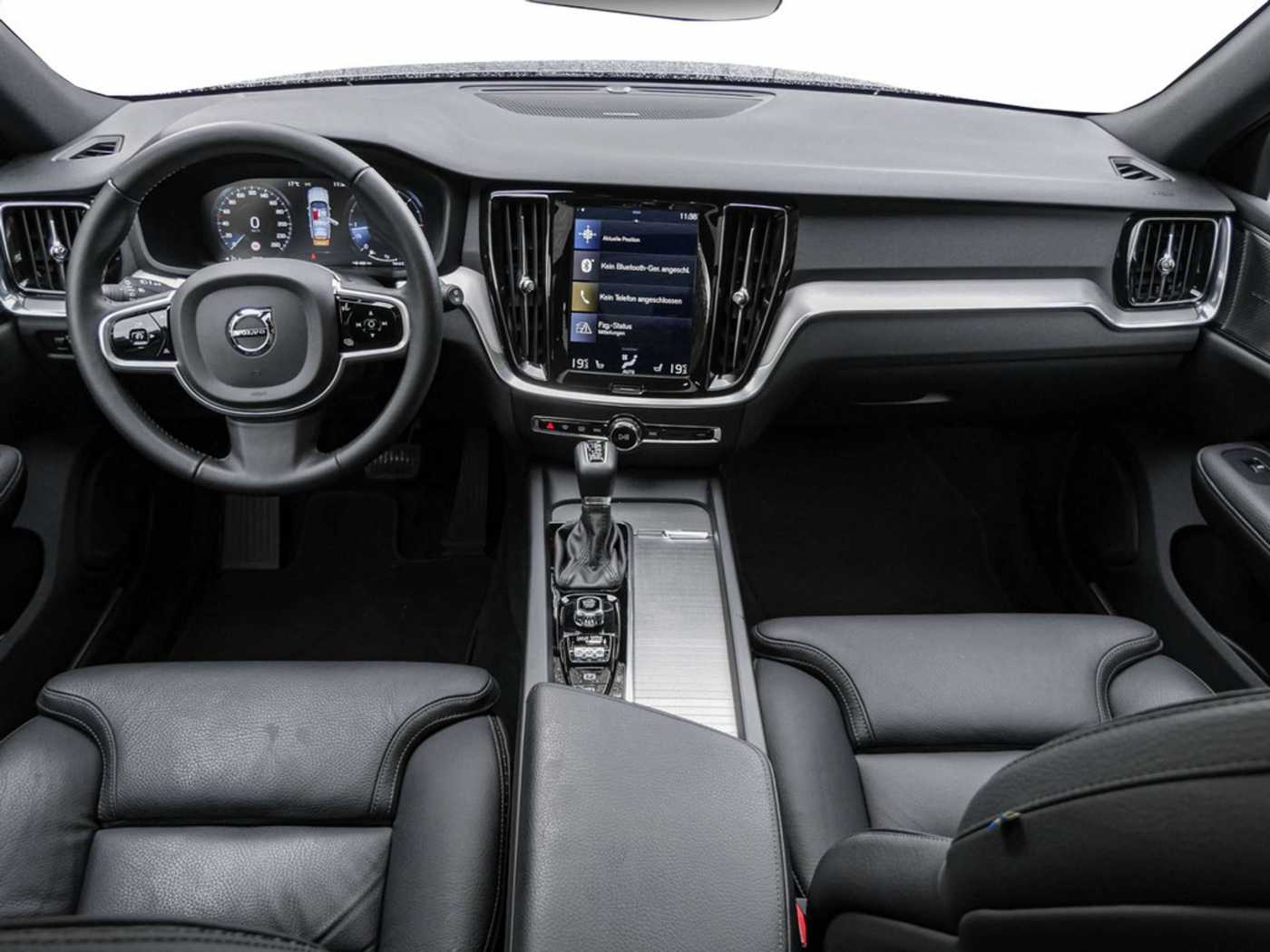 Volvo  D4 Cross Country Pro AWD