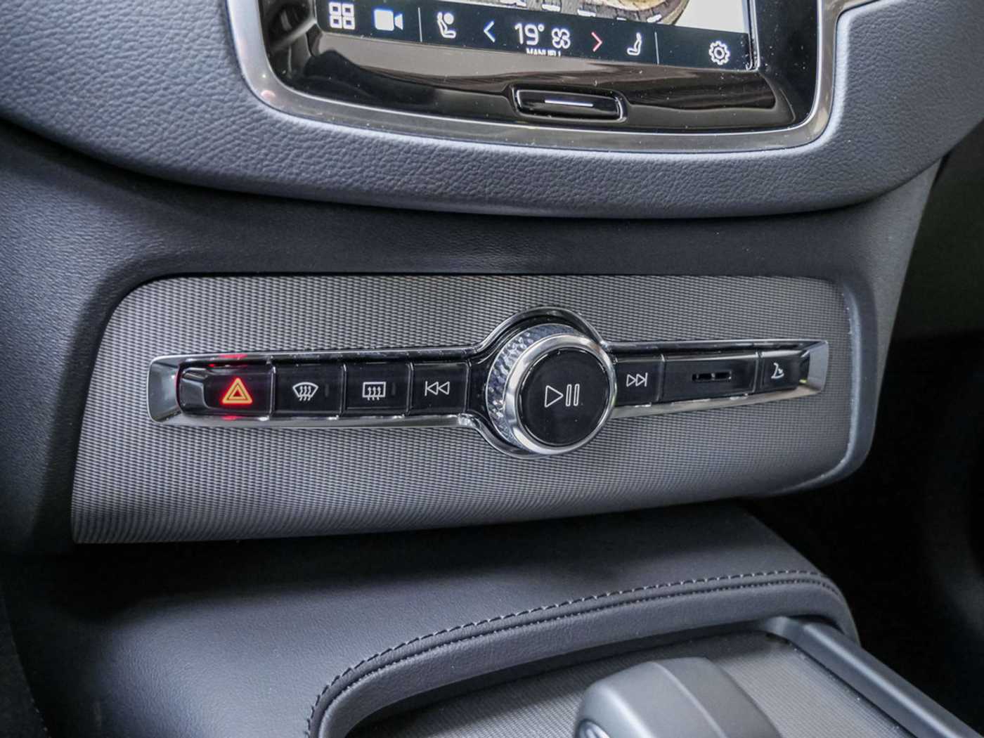 Volvo  B5 Plus Bright AWD FACEL. STANDHZ LED
