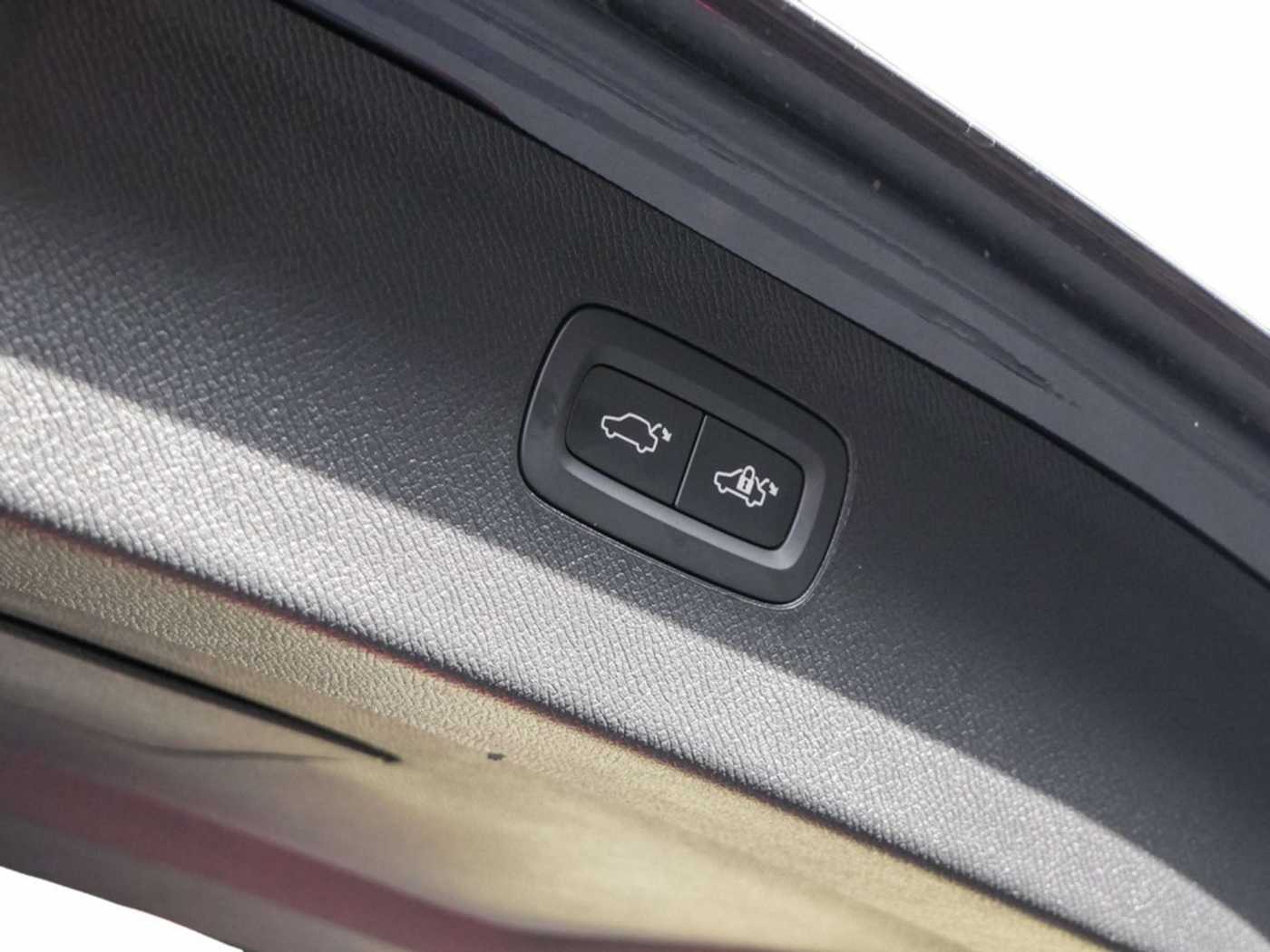 Volvo  B5 Plus Bright AWD FACEL. STANDHZ LED