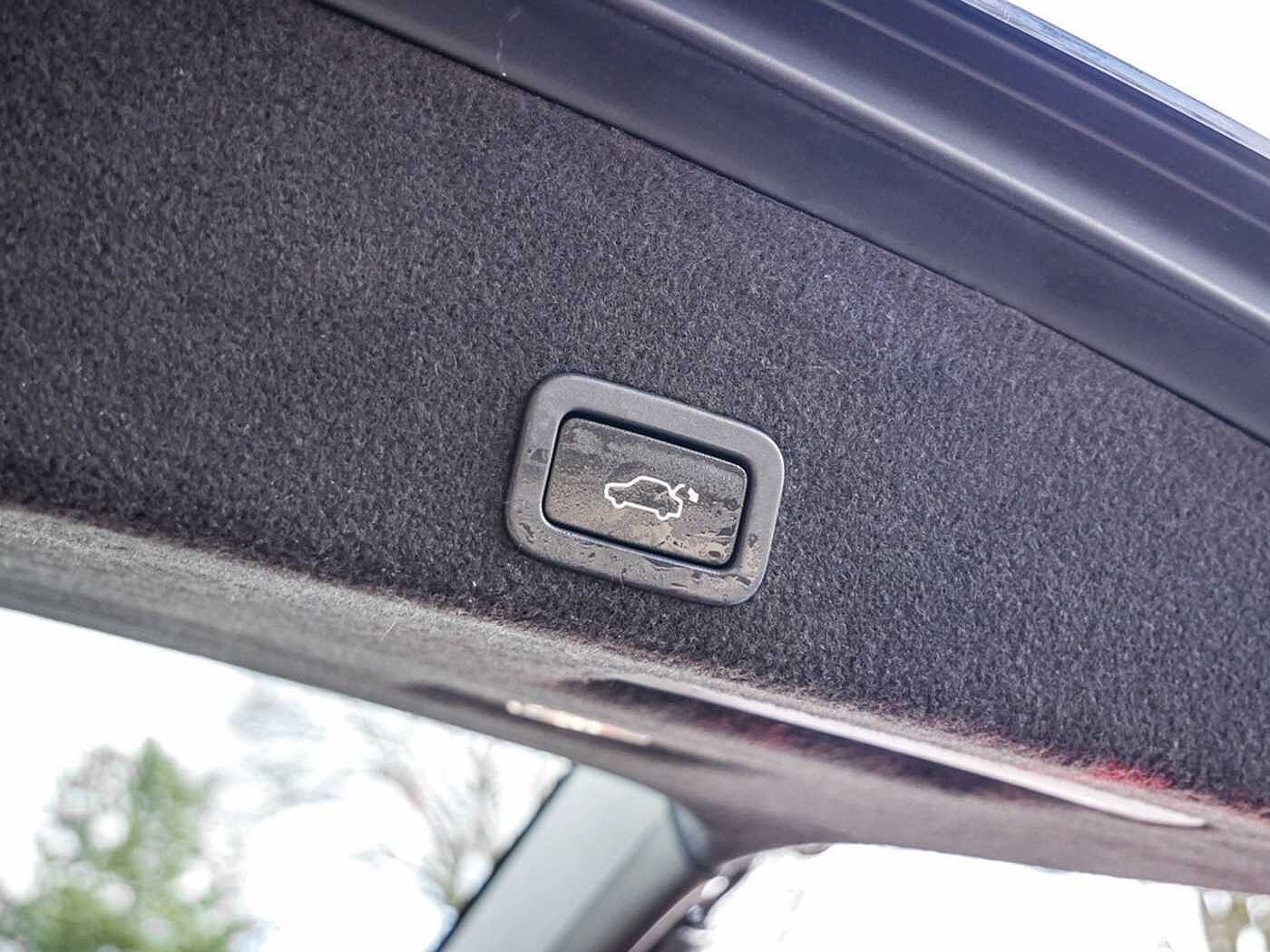 Volvo  D5 AWD Geartronic Summum SHZ FACEL. PANO