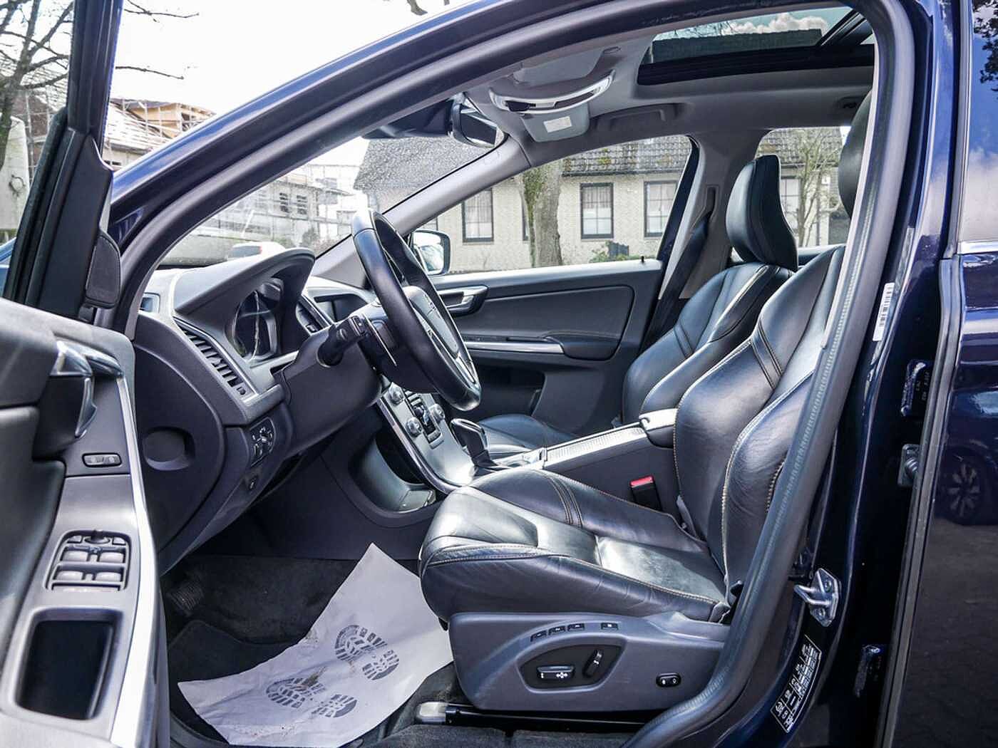Volvo  D5 AWD Geartronic Summum SHZ FACEL. PANO