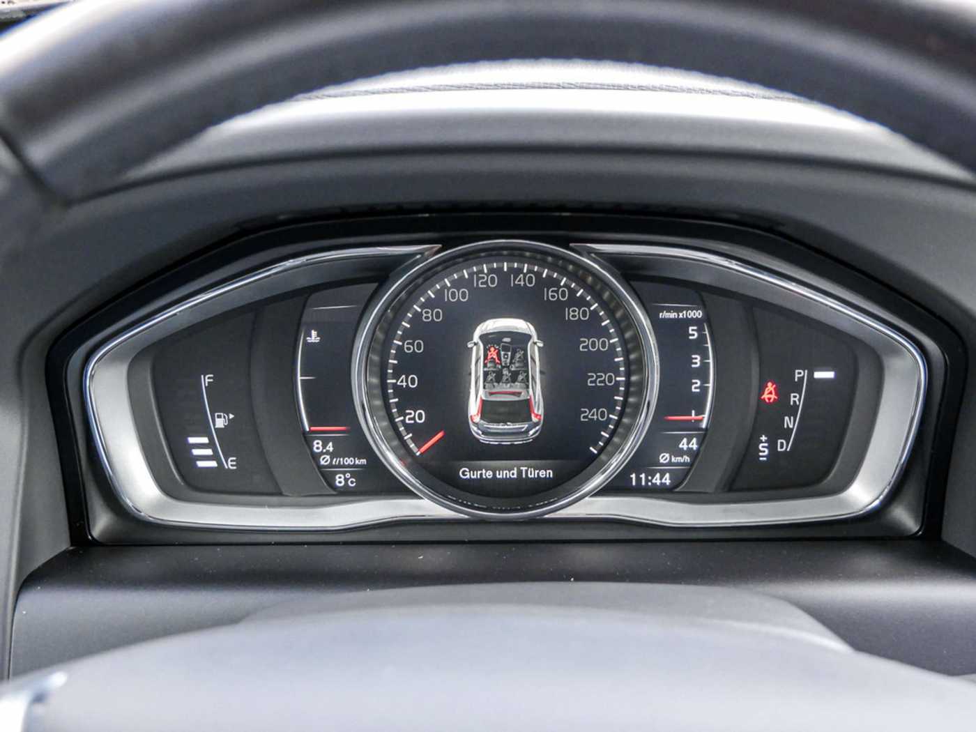 Volvo  D5 AWD Geartronic Summum SHZ FACEL. PANO