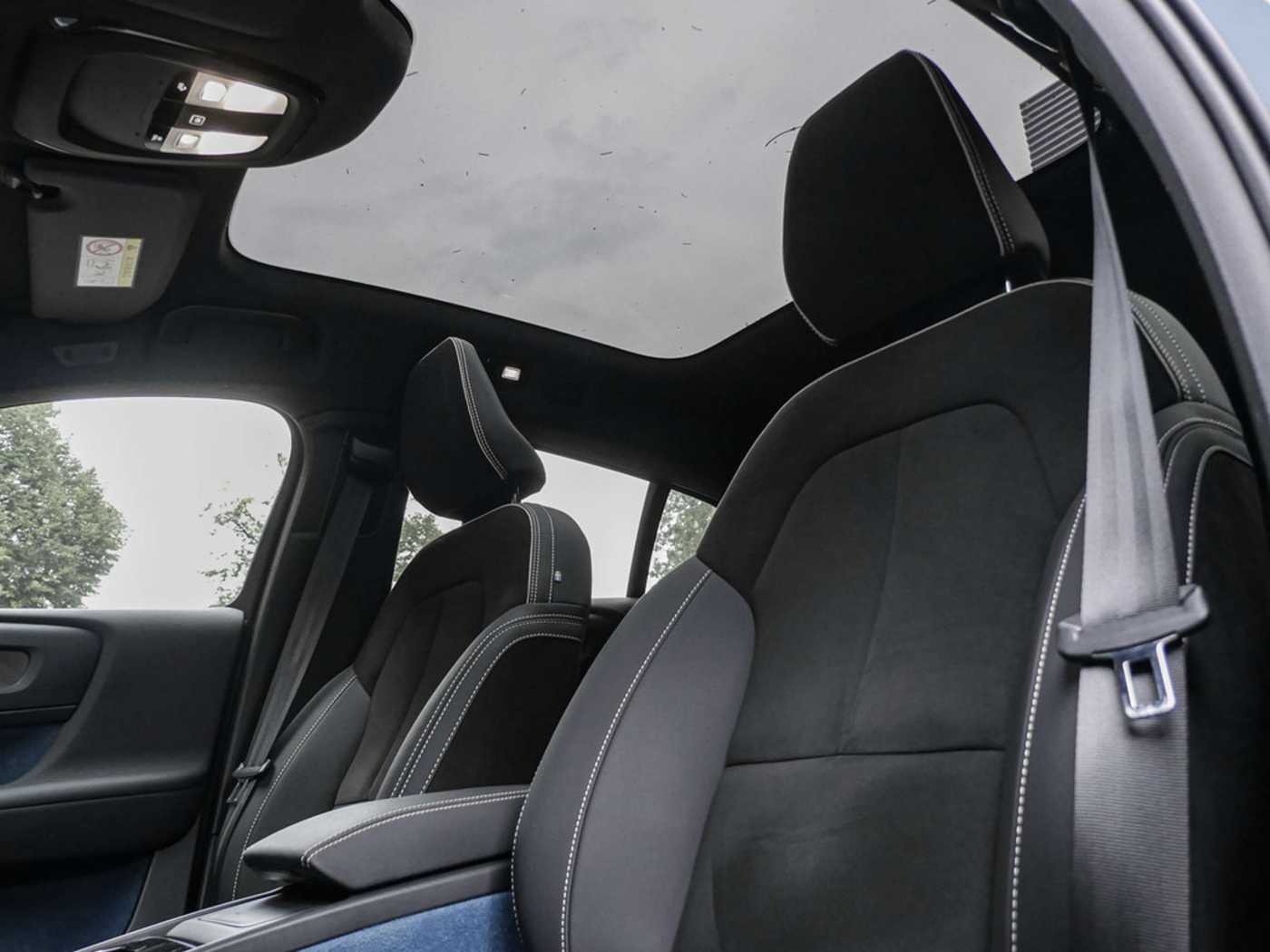 Volvo  1st Edition Recharge Pure Electric AWD