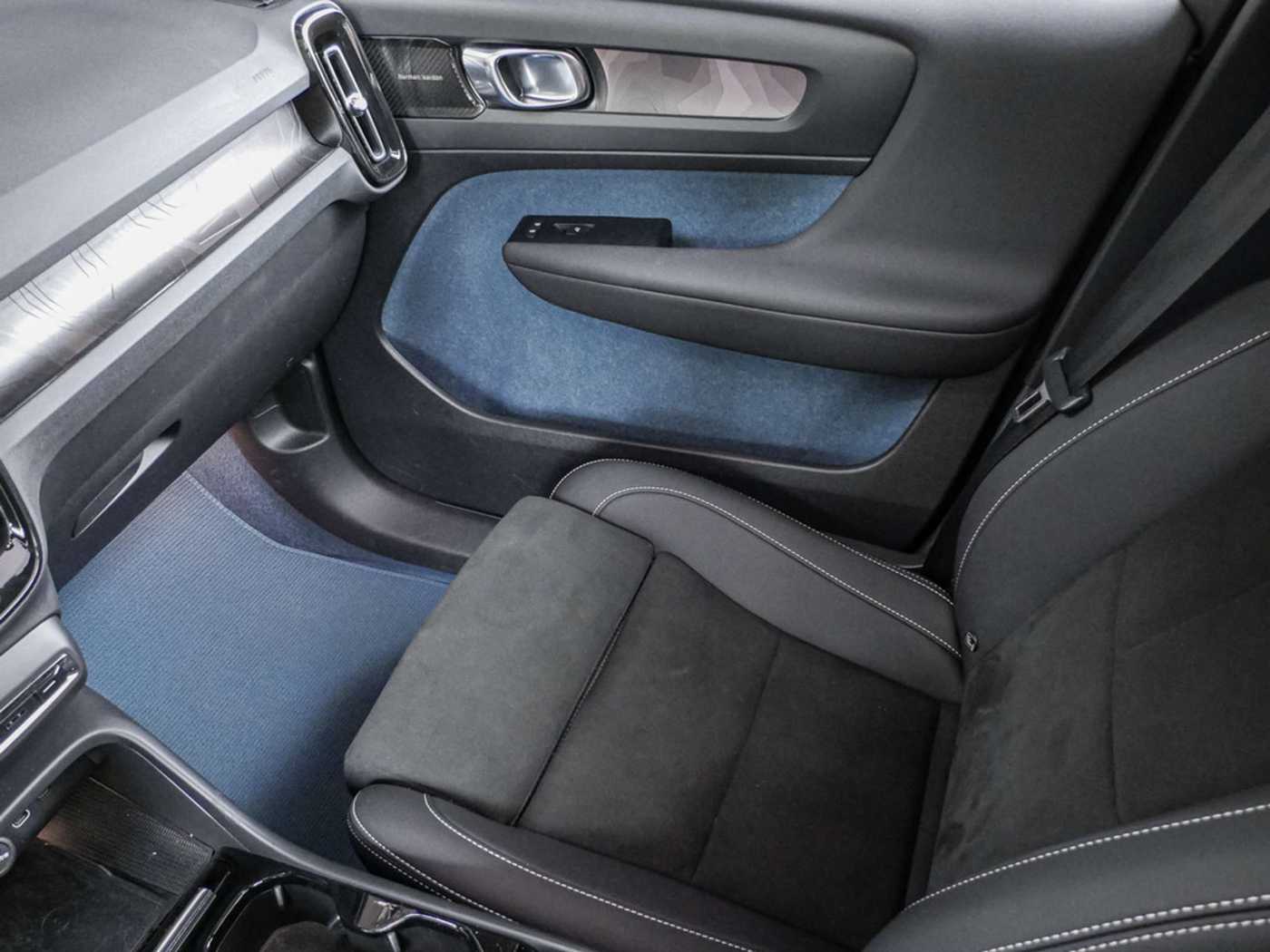 Volvo  1st Edition Recharge Pure Electric AWD
