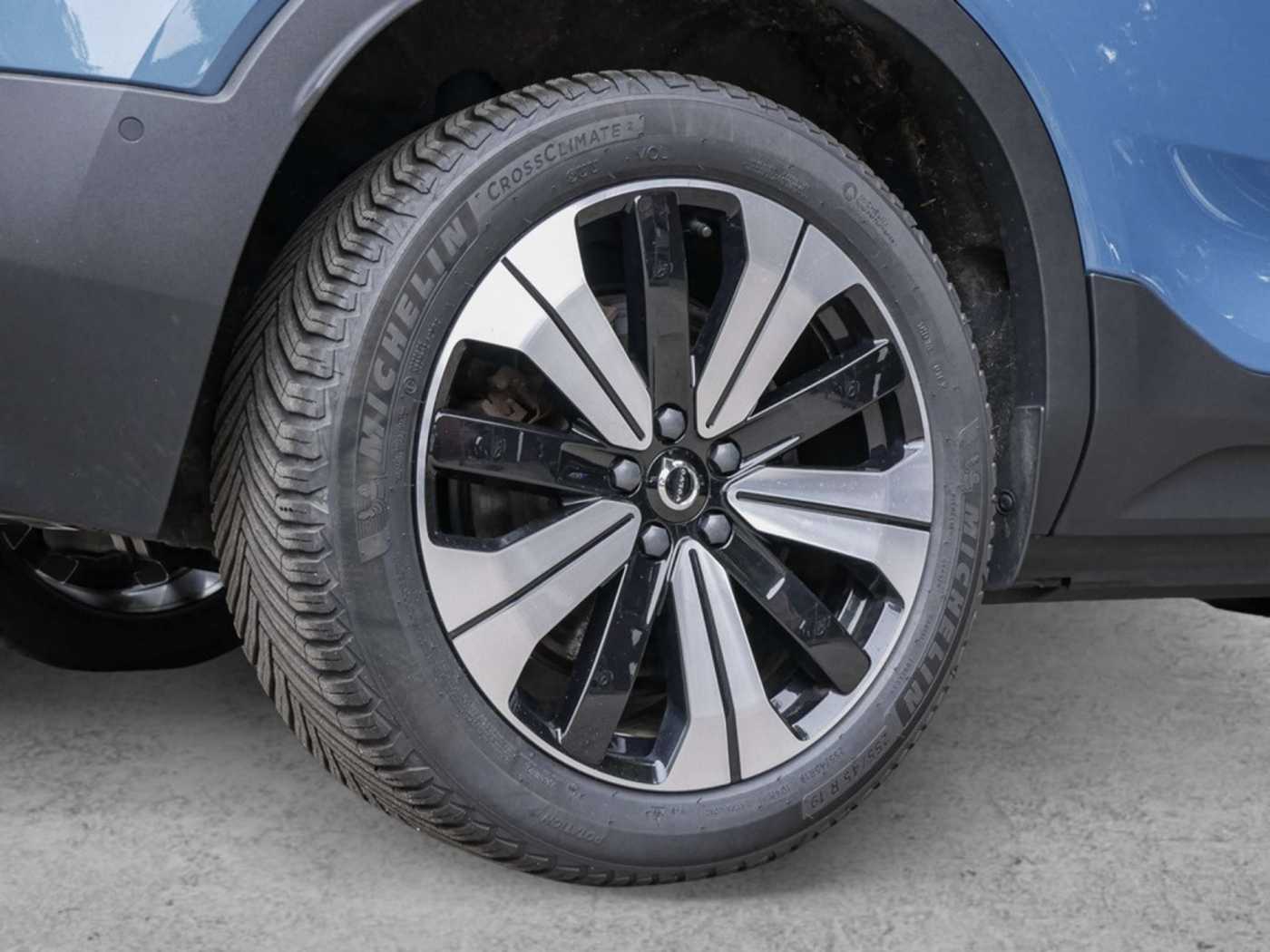 Volvo  1st Edition Recharge Pure Electric AWD