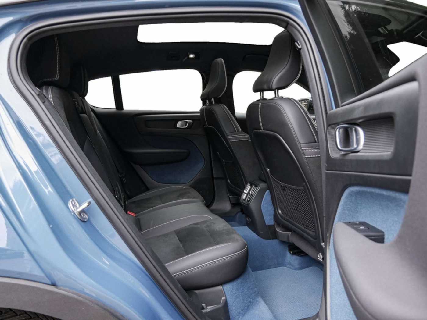 Volvo  1st Edition Recharge Pure Electric AWD