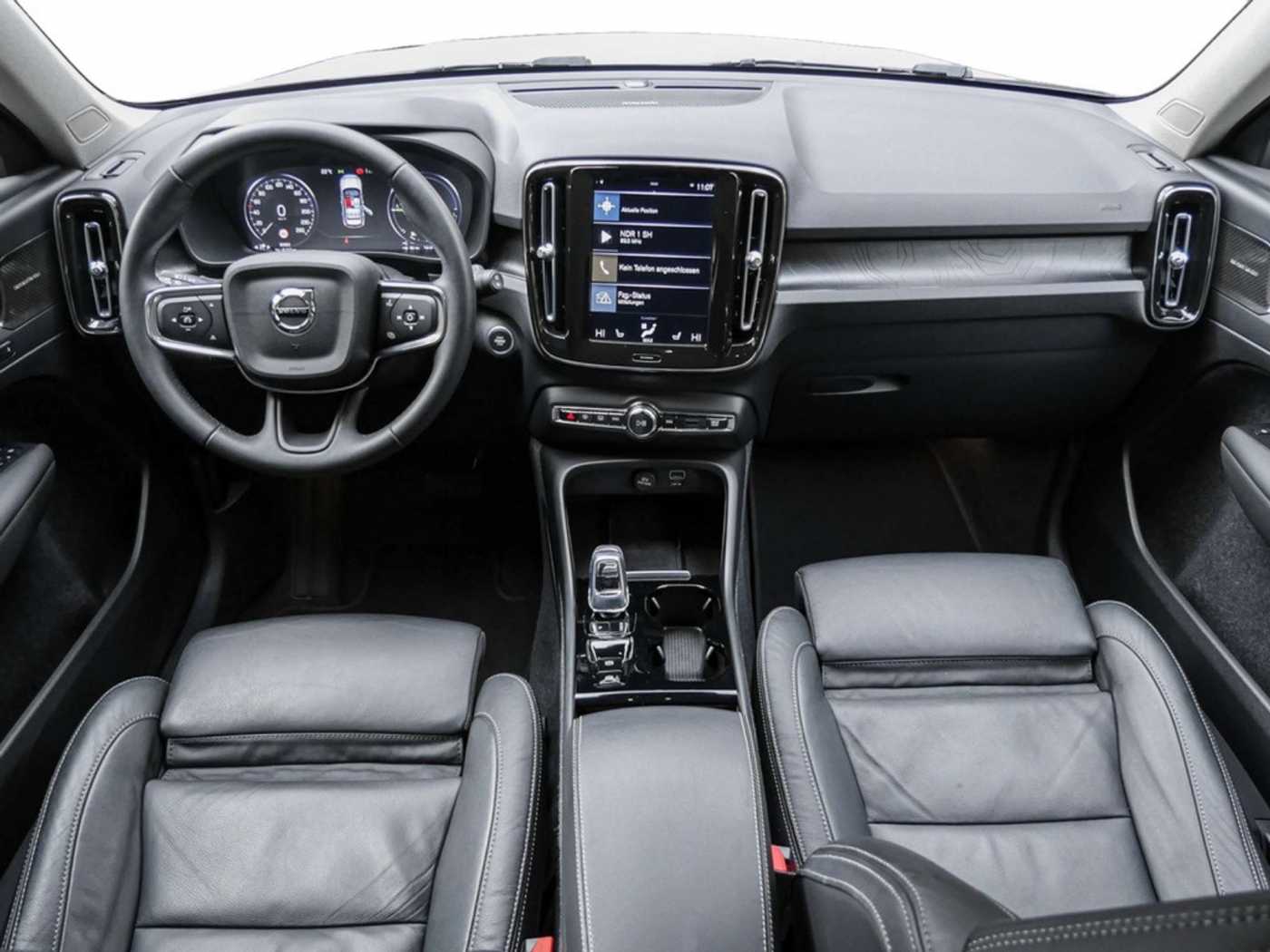Volvo  T5 Recharge Plug-In Hybrid Plus Dark LED