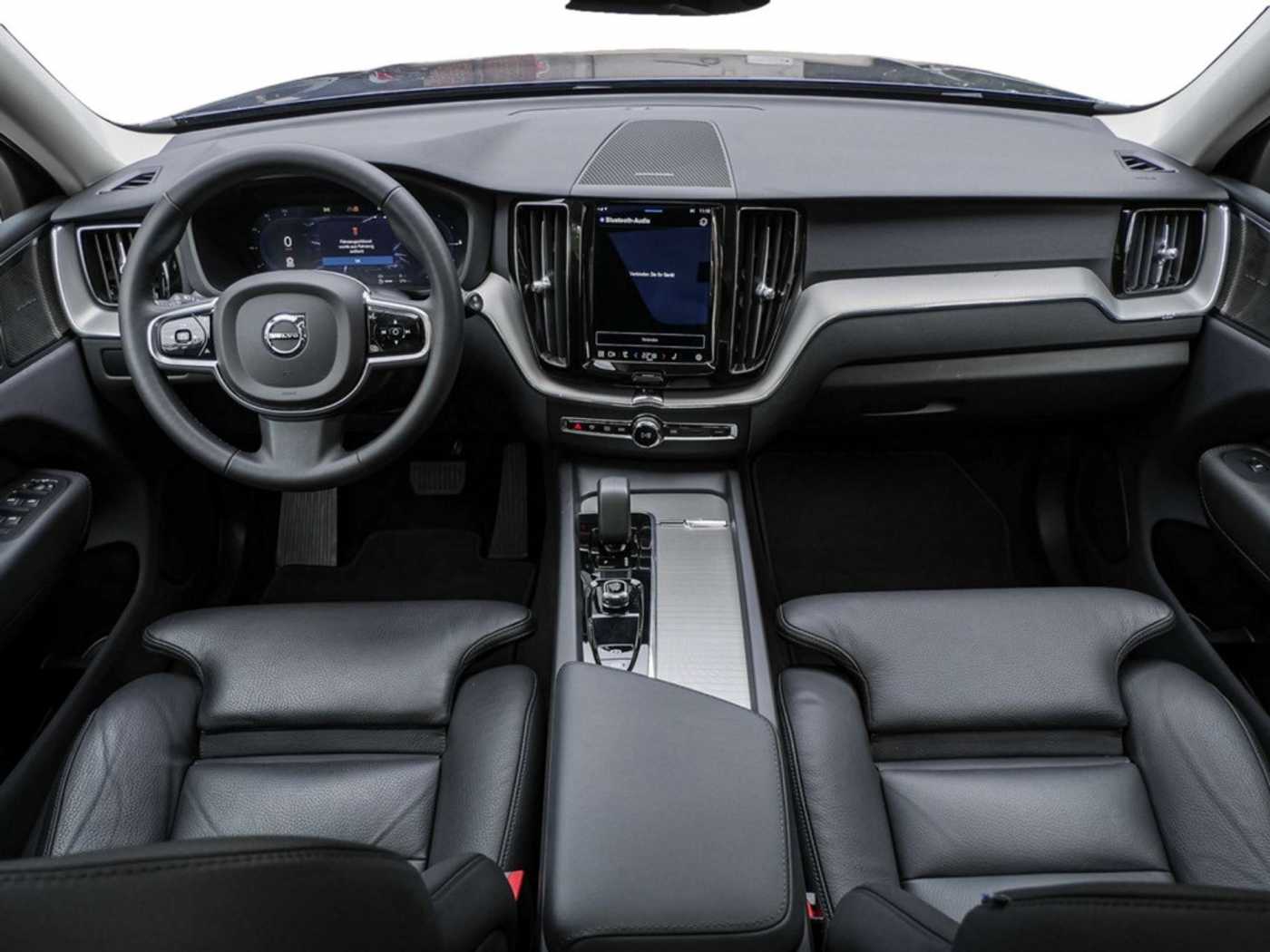 Volvo  T6 AWD Recharge Plug-In Hybrid R-Design