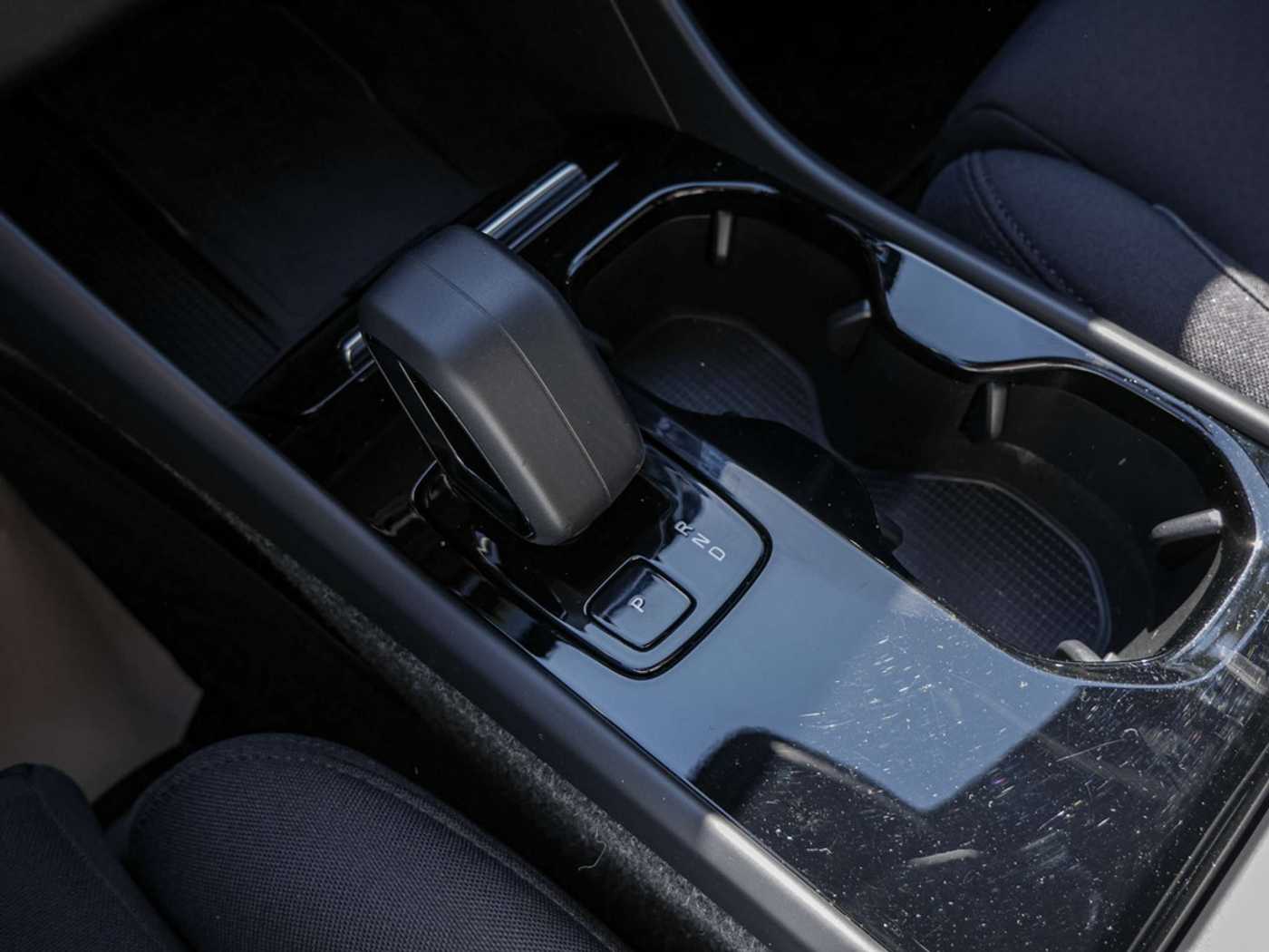 Volvo  Core Recharge Pure Electric AWD NAVI LED