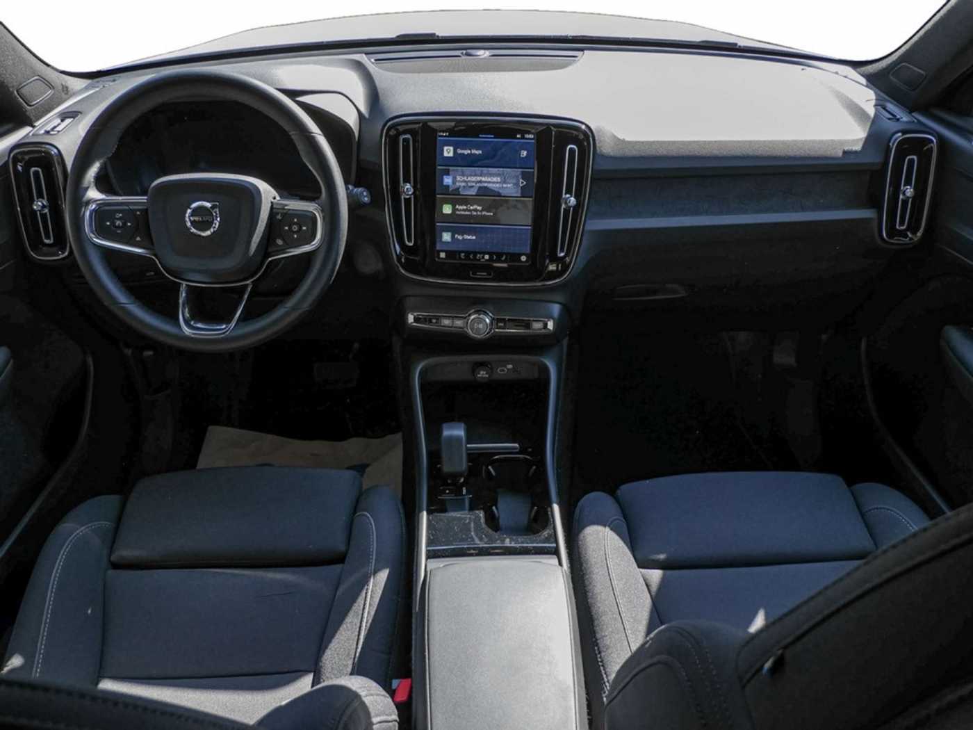 Volvo  Core Recharge Pure Electric AWD NAVI LED