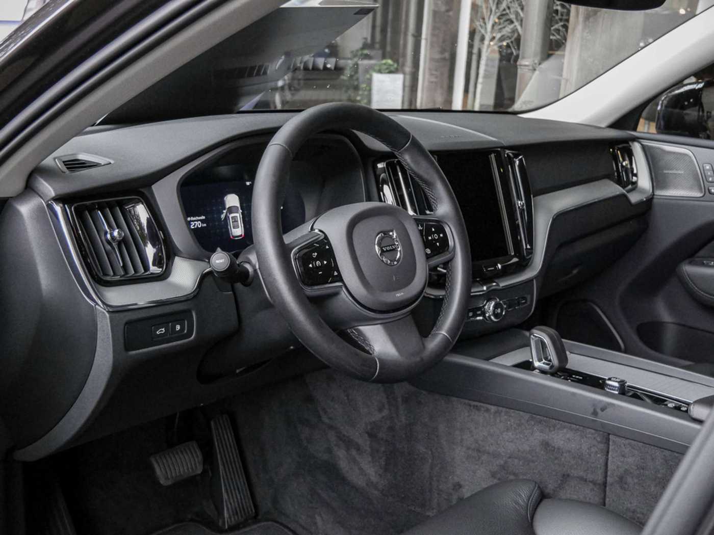 Volvo  T6 R Design Recharge Plug-In Hybrid AWD