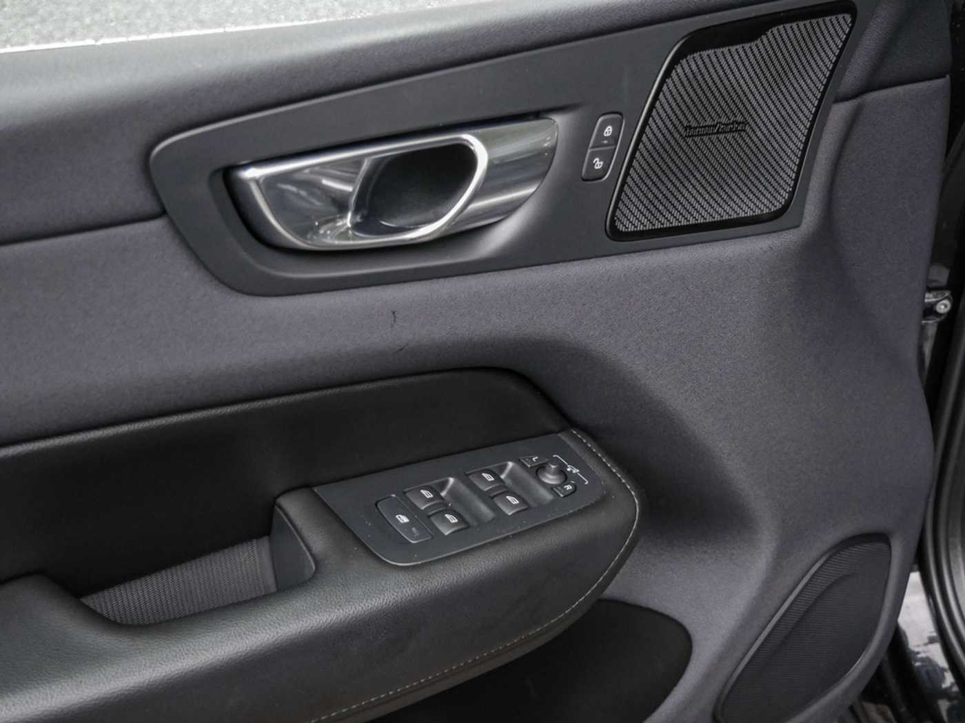 Volvo  T6 Inscription Expression Recharge Plug-In Hybrid AWD
