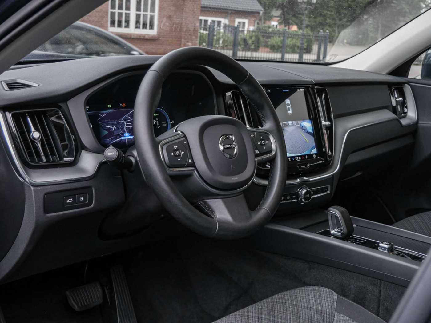 Volvo  T6 Inscription Expression Recharge Plug-In Hybrid AWD