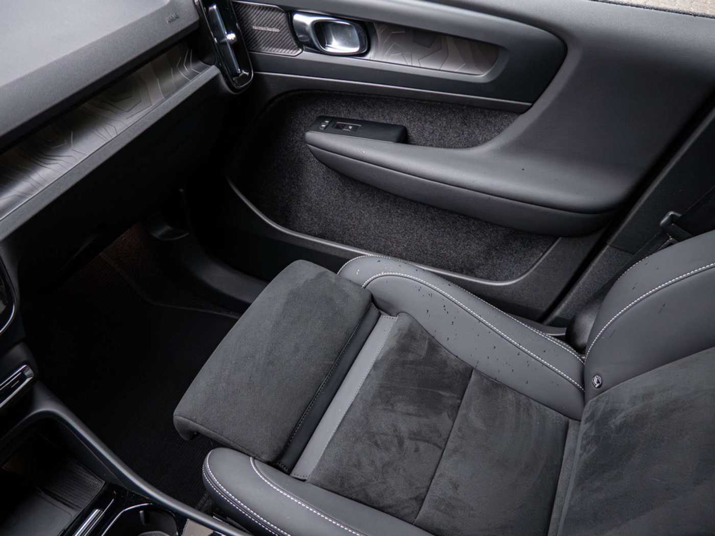 Volvo  Ultimate Recharge Pure Electric Single Motor