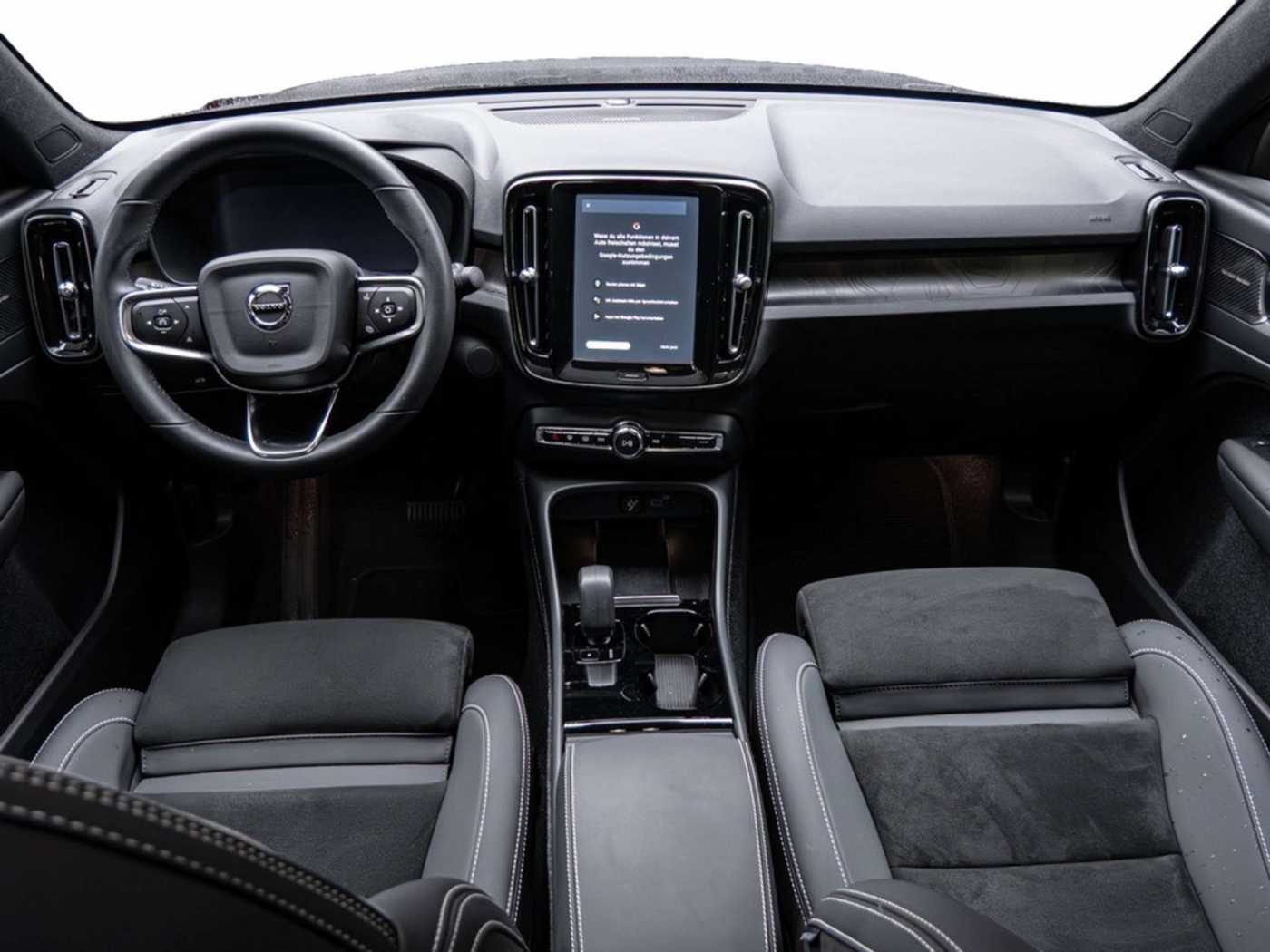 Volvo  Ultimate Recharge Pure Electric Single Motor