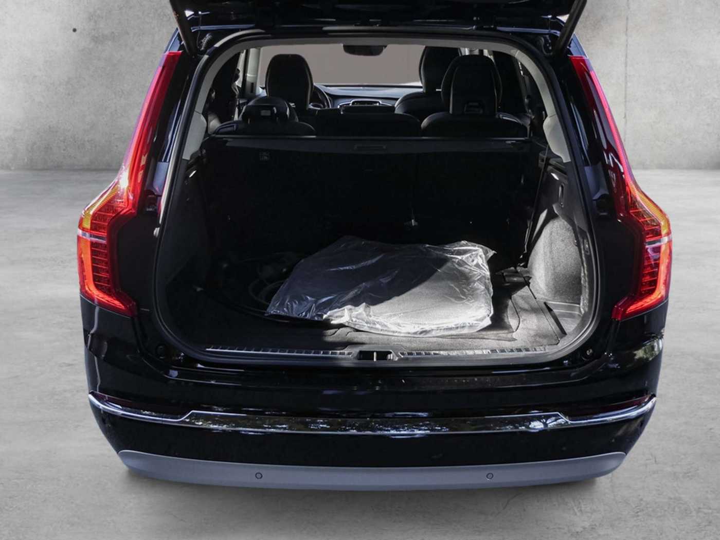 Volvo  T8 Plus Bright Recharge Plug-In Hybrid AWD
