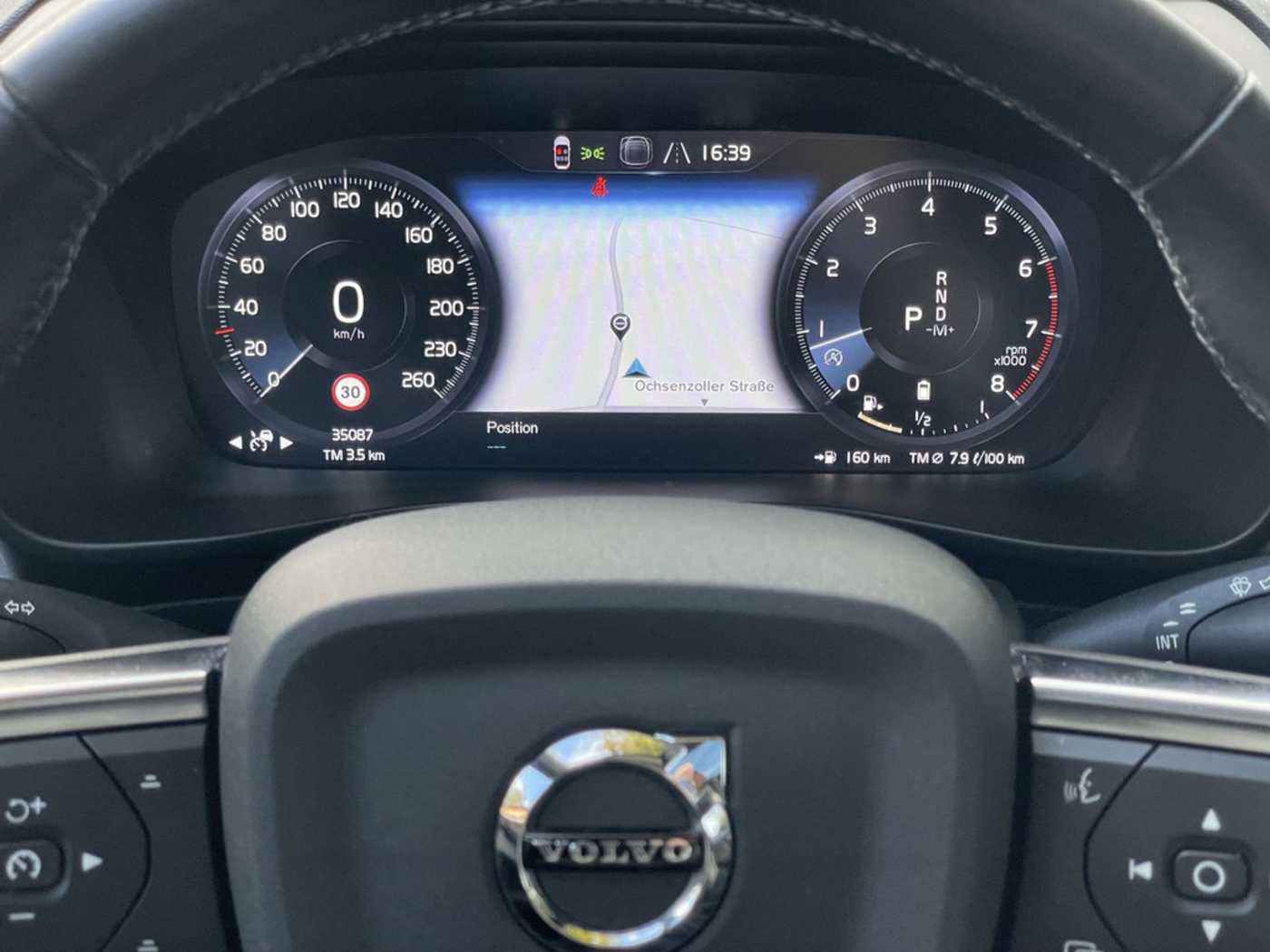 Volvo  B4 Geartronic Momentum Pro SHZ W-LAN LED