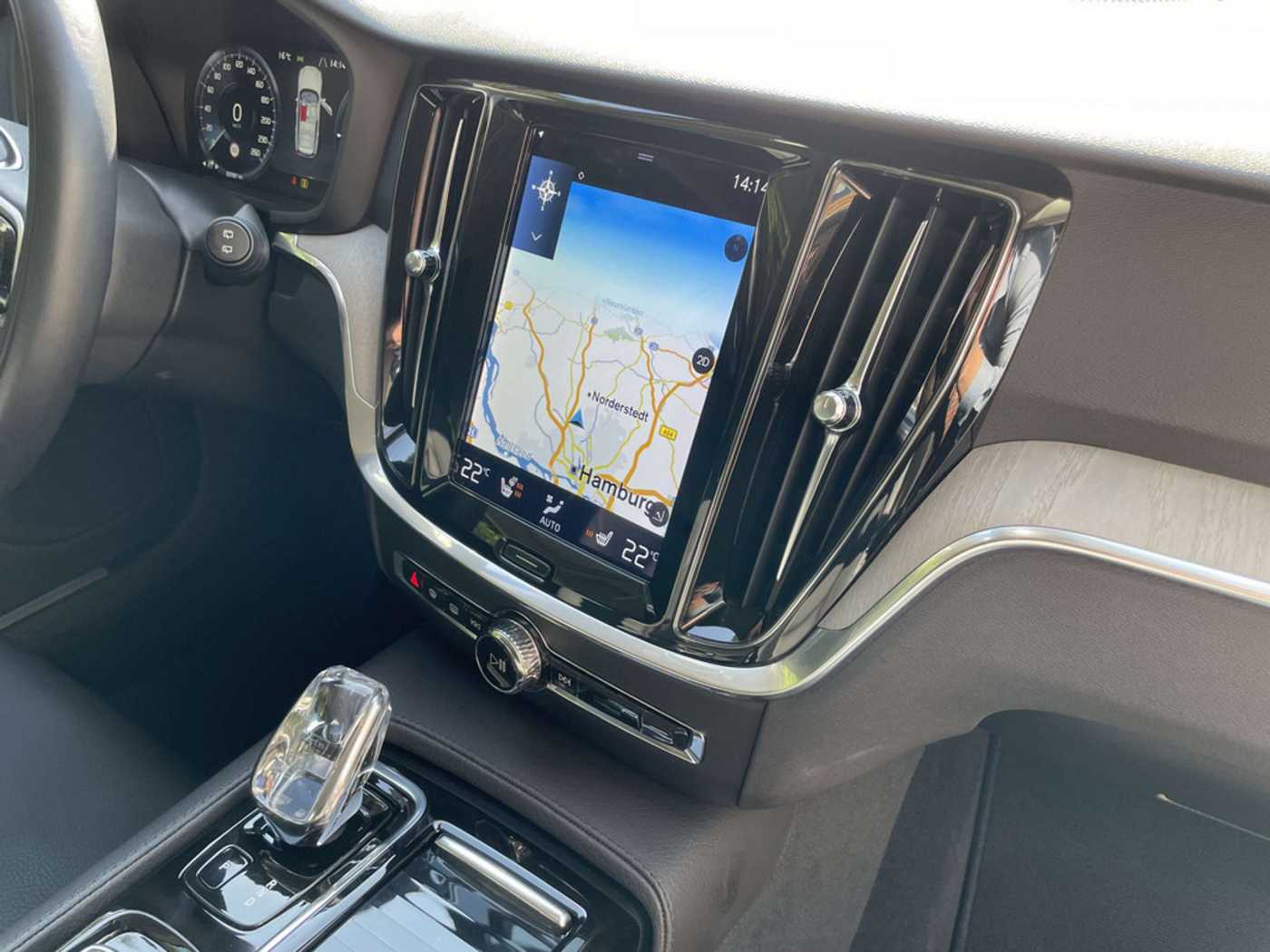 Volvo  T6 Plus Bright Recharge Plug-In Hybrid AWD
