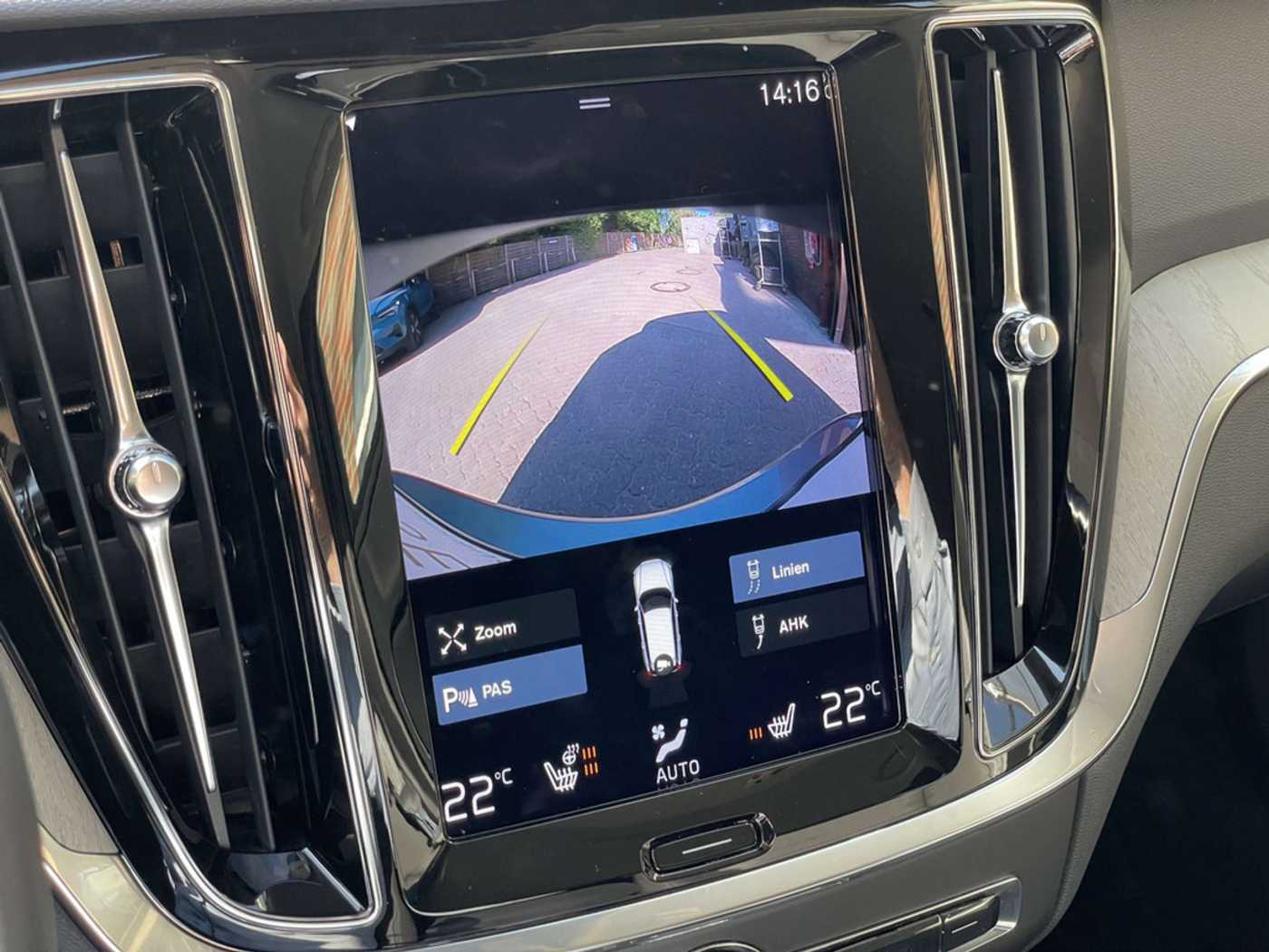 Volvo  T6 Plus Bright Recharge Plug-In Hybrid AWD