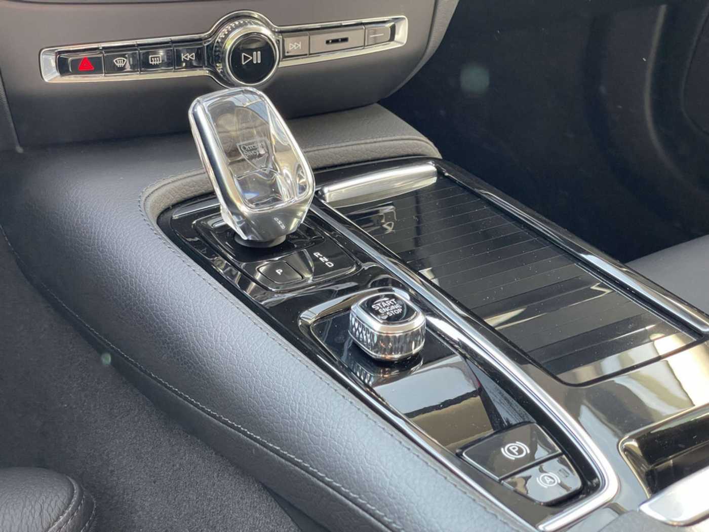 Volvo  T6 Plus Bright Recharge Plug-In Hybrid AWD