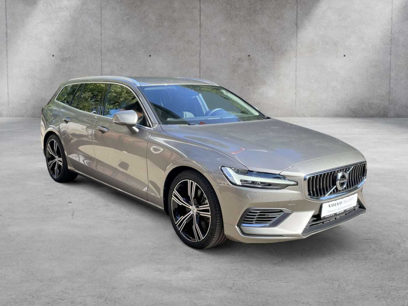 Volvo  T6 Plus Bright Recharge Plug-In Hybrid AWD