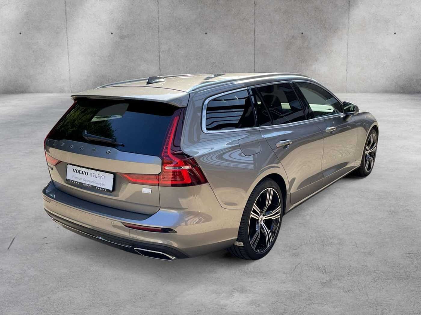 Volvo  T6 Plus Bright Recharge Plug-In Hybrid AWD
