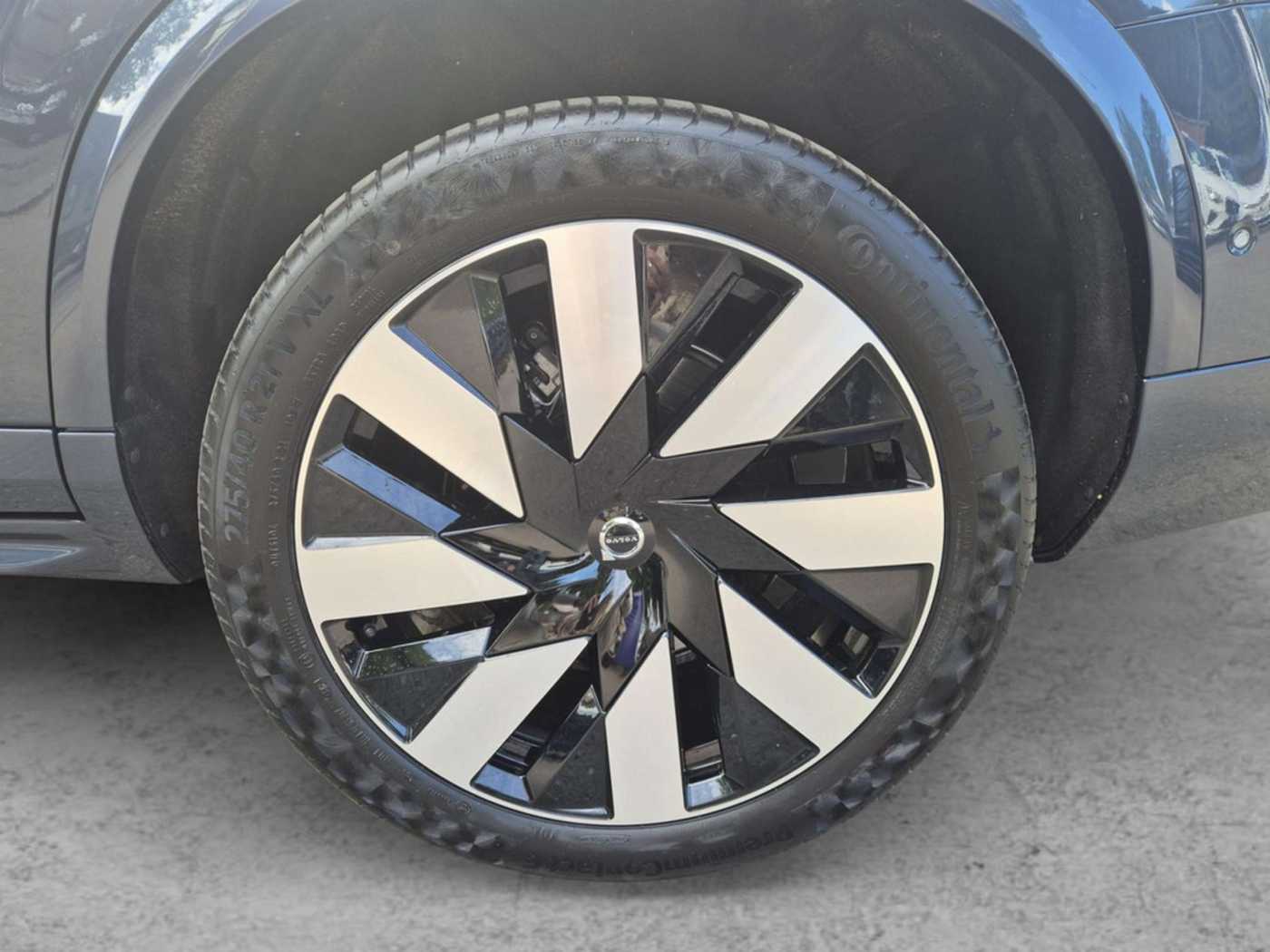 Volvo  T8 Ultra Bright Recharge Plug-In Hybrid AWD