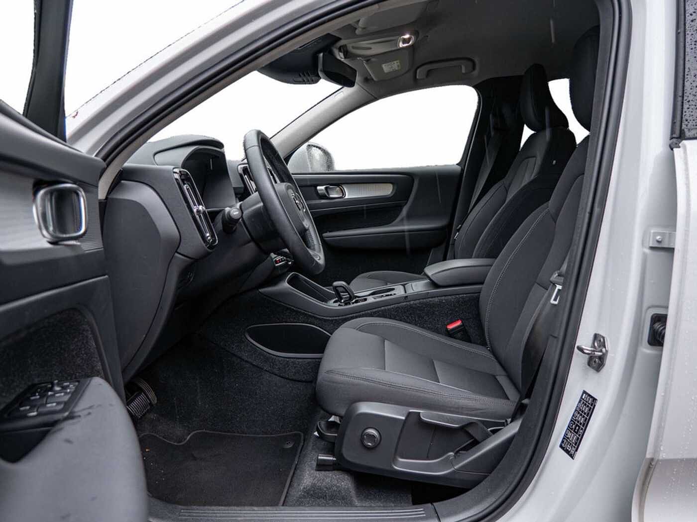 Volvo  T3 Geartronic Momentum Pro LICHT- & WINTER-PAKET | 20 ZOLL