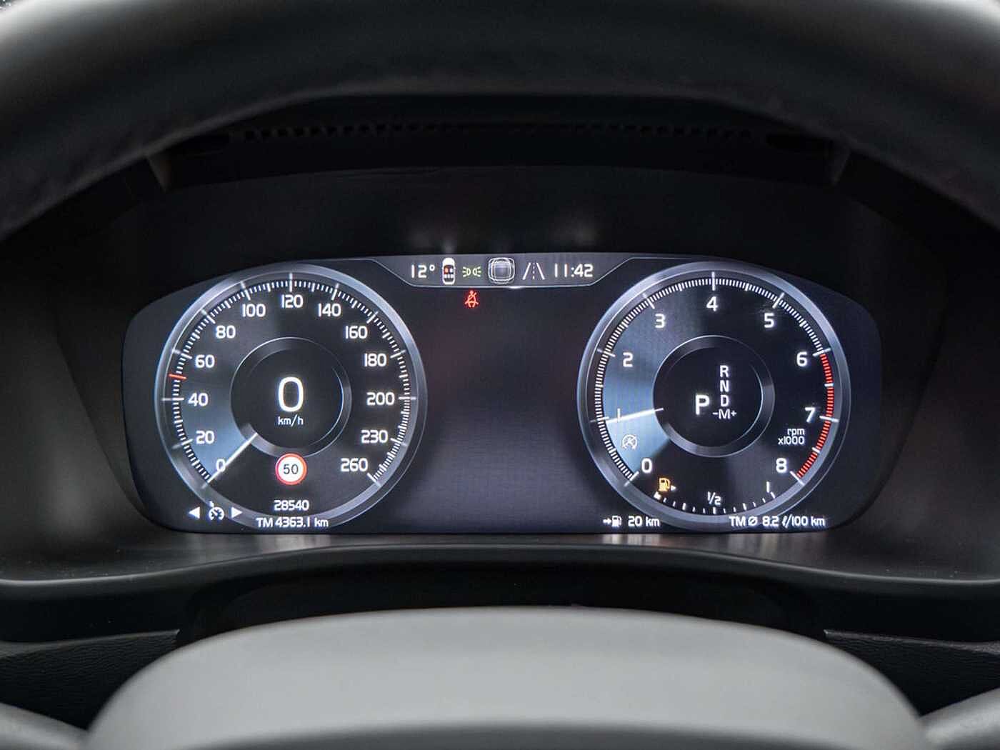 Volvo  T3 Geartronic Momentum Pro LICHT- & WINTER-PAKET | 20 ZOLL