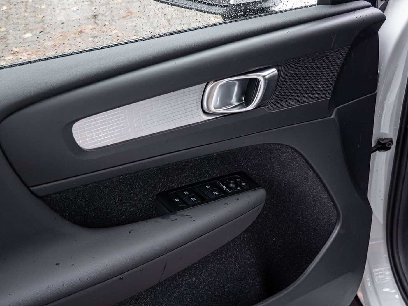 Volvo  T3 Geartronic Momentum Pro LICHT- & WINTER-PAKET | 20 ZOLL