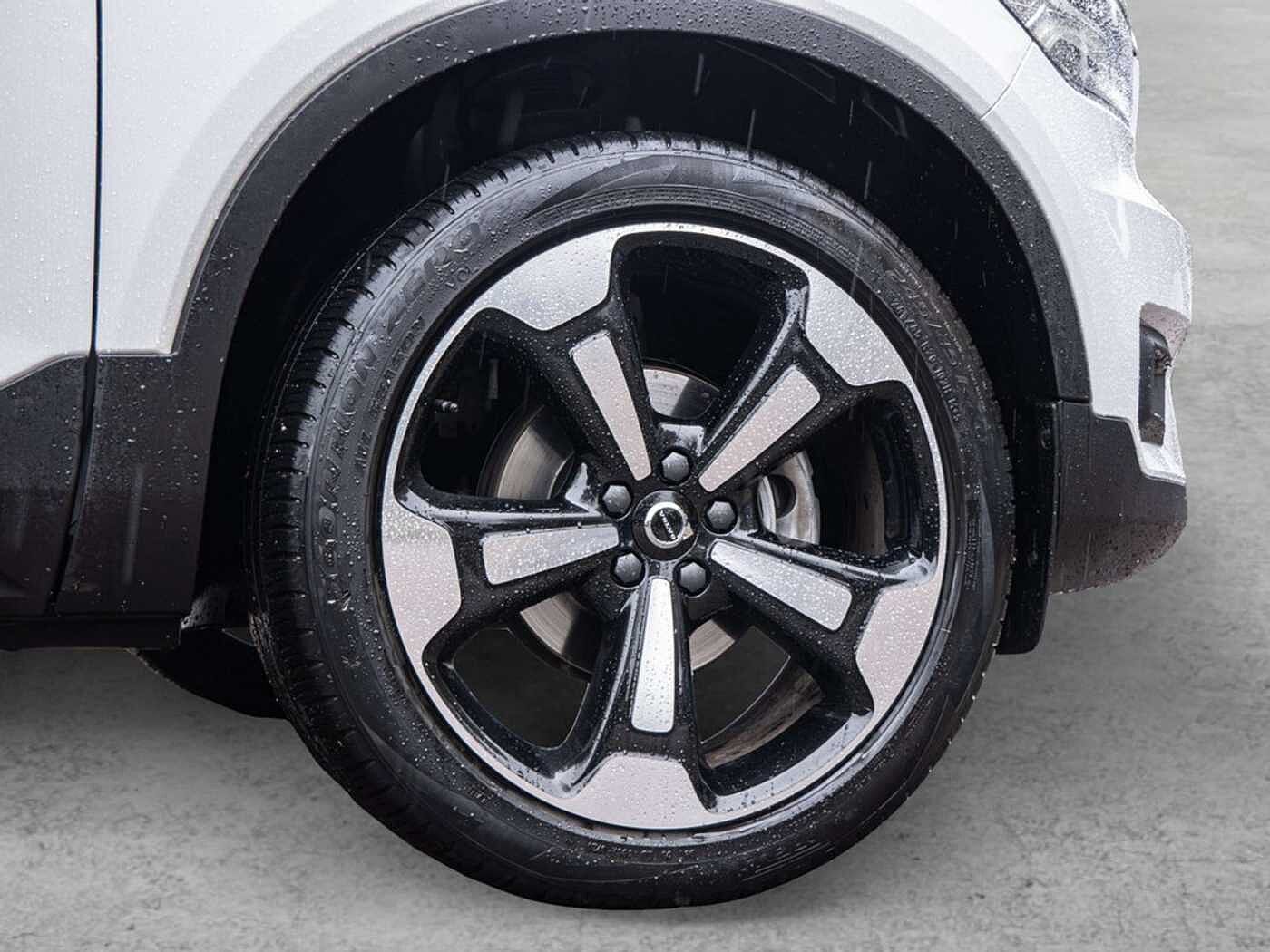 Volvo  T3 Geartronic Momentum Pro LICHT- & WINTER-PAKET | 20 ZOLL