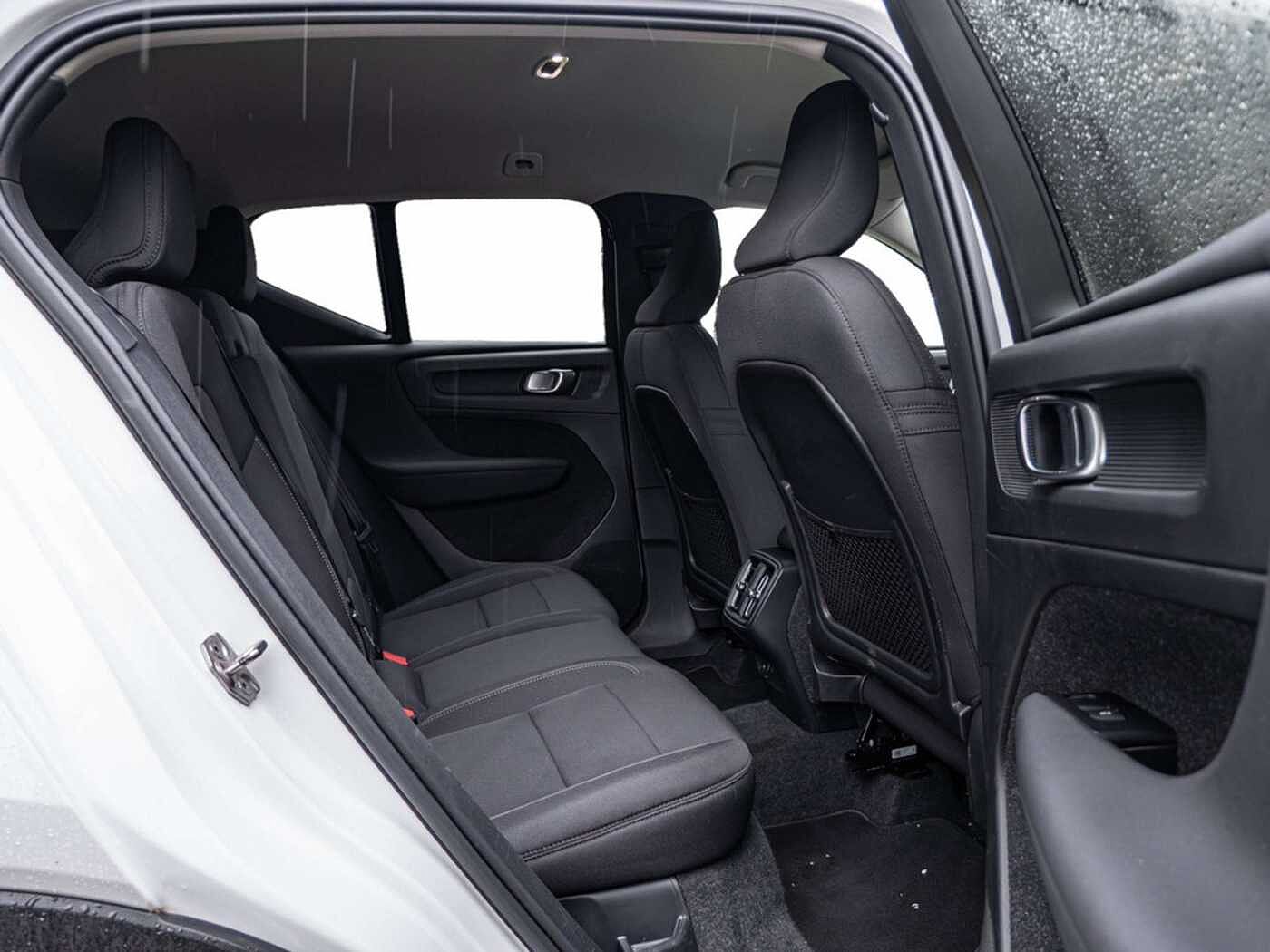 Volvo  T3 Geartronic Momentum Pro LICHT- & WINTER-PAKET | 20 ZOLL