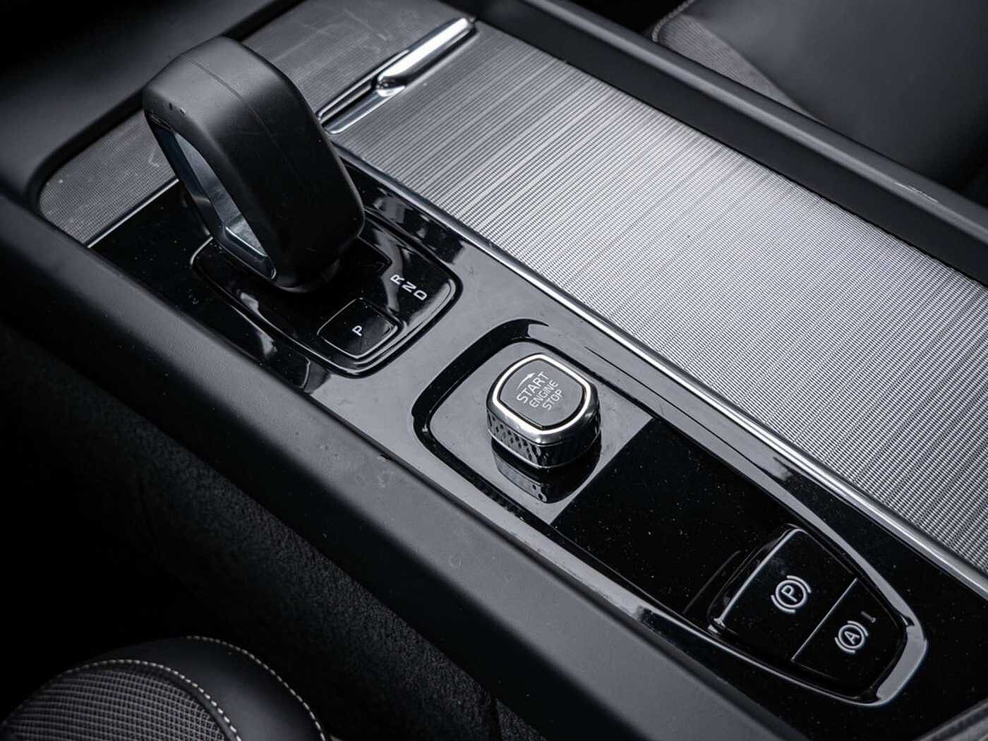 Volvo  B4 R-Design ACC | HARMAN/KARDON | 360° KAMERA | VOLL-LED