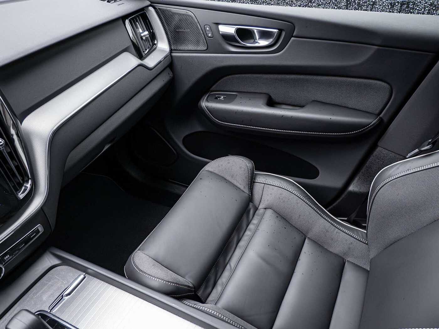 Volvo  B4 R-Design ACC | HARMAN/KARDON | 360° KAMERA | VOLL-LED